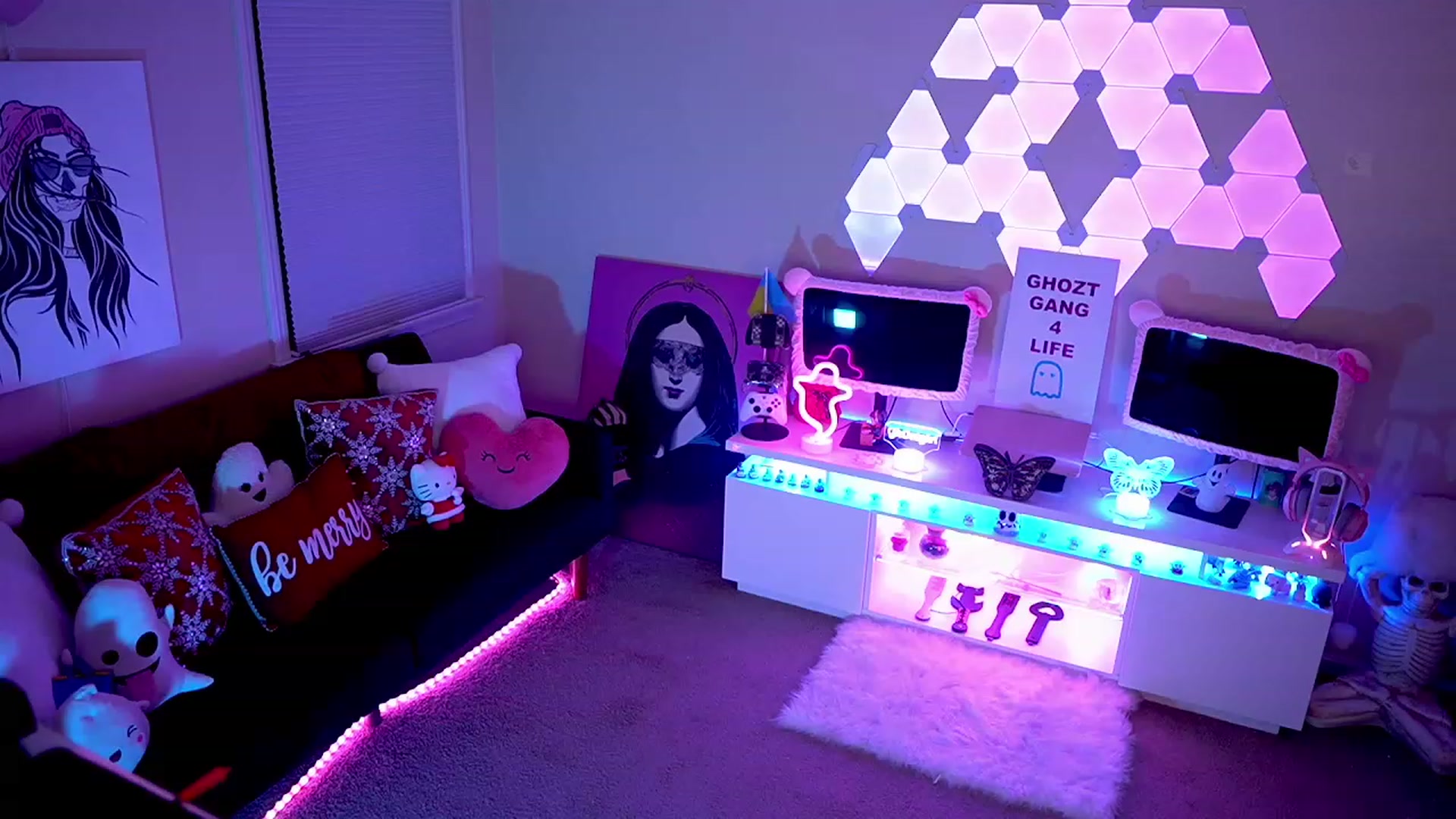 Gallery image thumbnail from ghoztgirl's myfreecams stream on, 01/01/2023, 11:14 image 2 of 20
