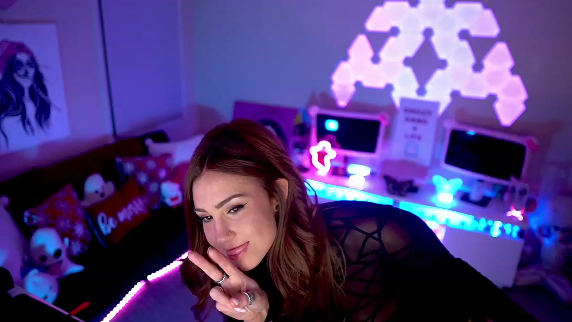 Gallery image thumbnail from ghoztgirl's myfreecams stream on, 01/01/2023, 11:14 image 1 of 20