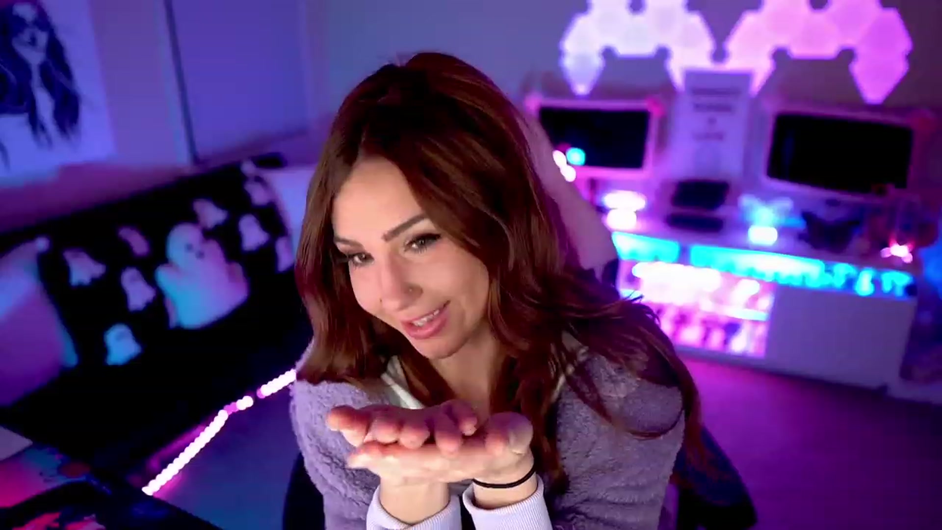 Gallery image thumbnail from ghoztgirl's myfreecams stream on, 01/29/2023, 08:11 image 20 of 20