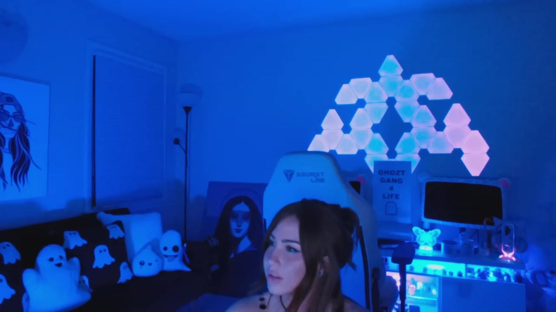 Gallery image thumbnail from ghoztgirl's myfreecams stream on, 07/15/2023, 08:28 image 19 of 20