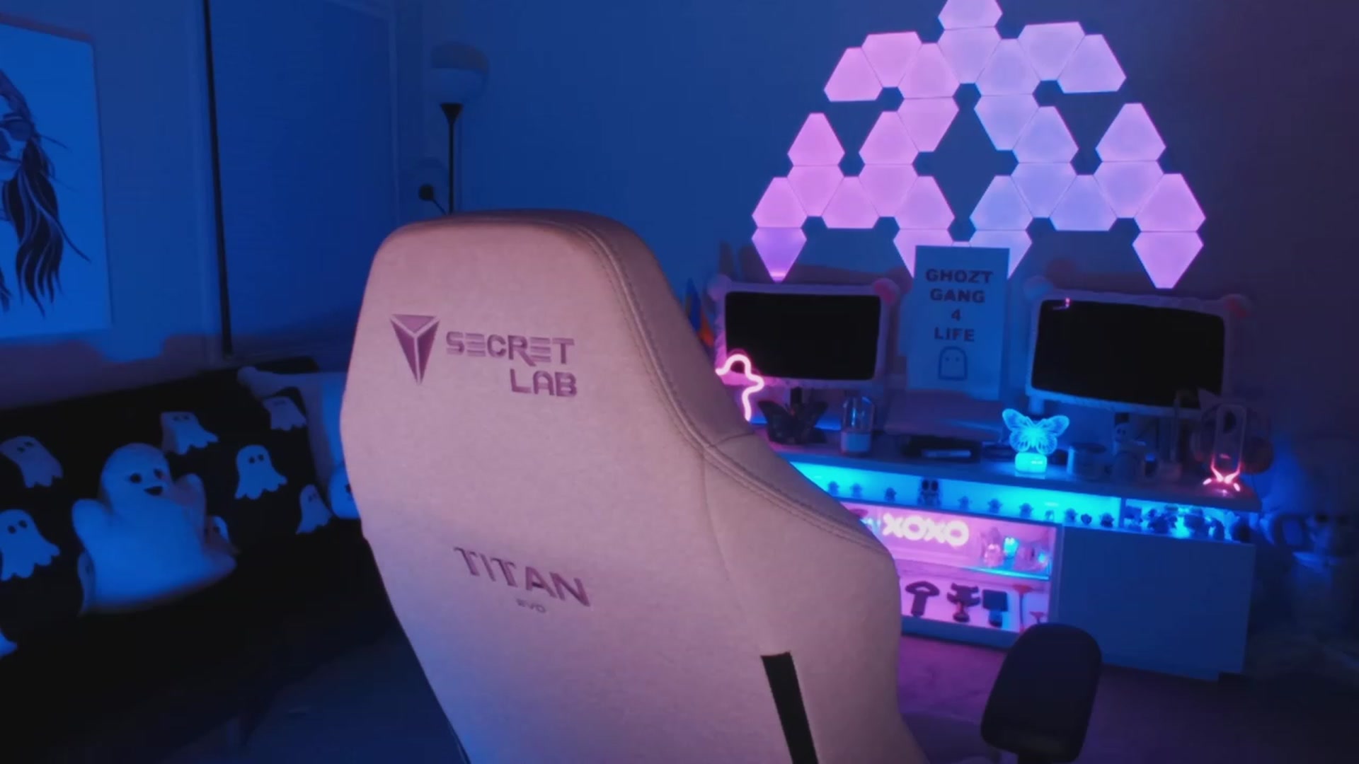Gallery image thumbnail from ghoztgirl's myfreecams stream on, 07/15/2023, 08:28 image 10 of 20