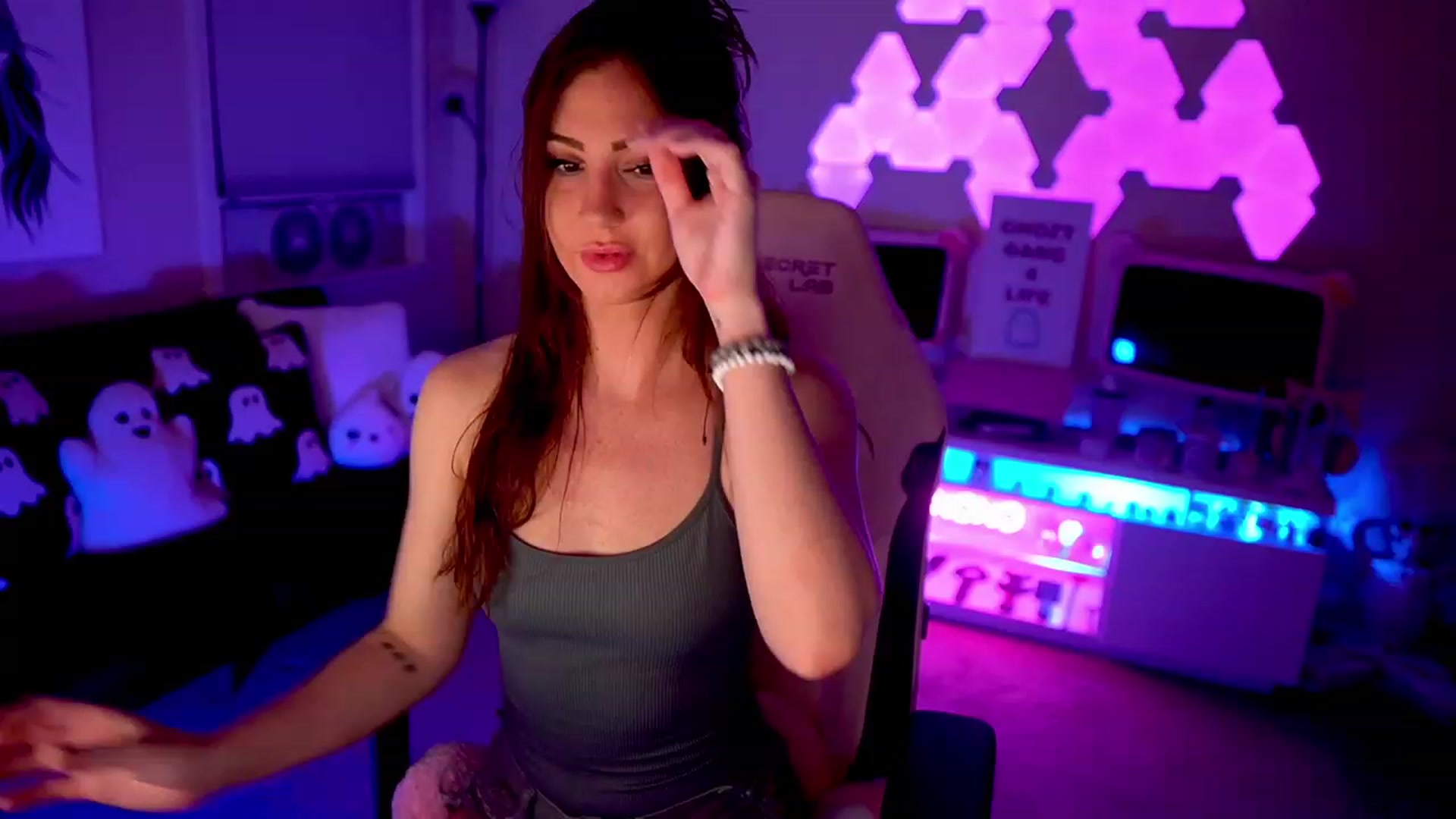 Gallery image thumbnail from ghoztgirl's myfreecams stream on, 07/16/2023, 07:35 image 9 of 20