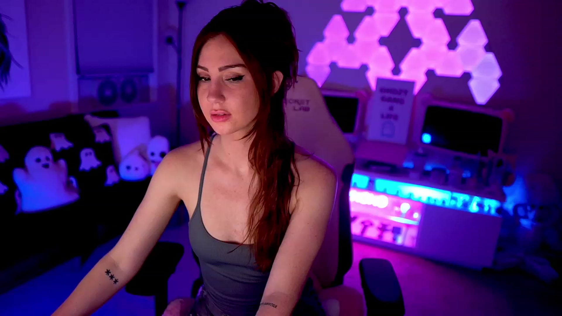 Gallery image thumbnail from ghoztgirl's myfreecams stream on, 07/16/2023, 07:53 image 7 of 20