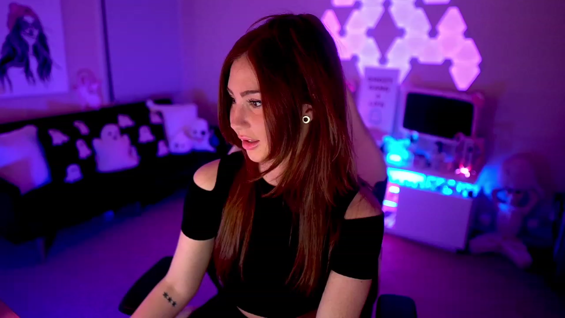 Gallery image thumbnail from ghoztgirl's myfreecams stream on, 07/22/2023, 07:06 image 7 of 20