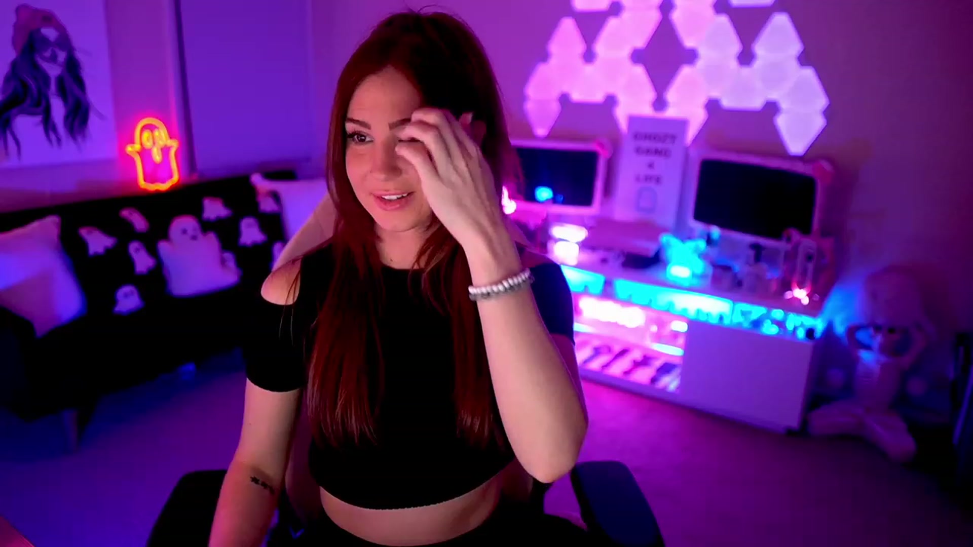 Gallery image thumbnail from ghoztgirl's myfreecams stream on, 07/22/2023, 07:06 image 16 of 20