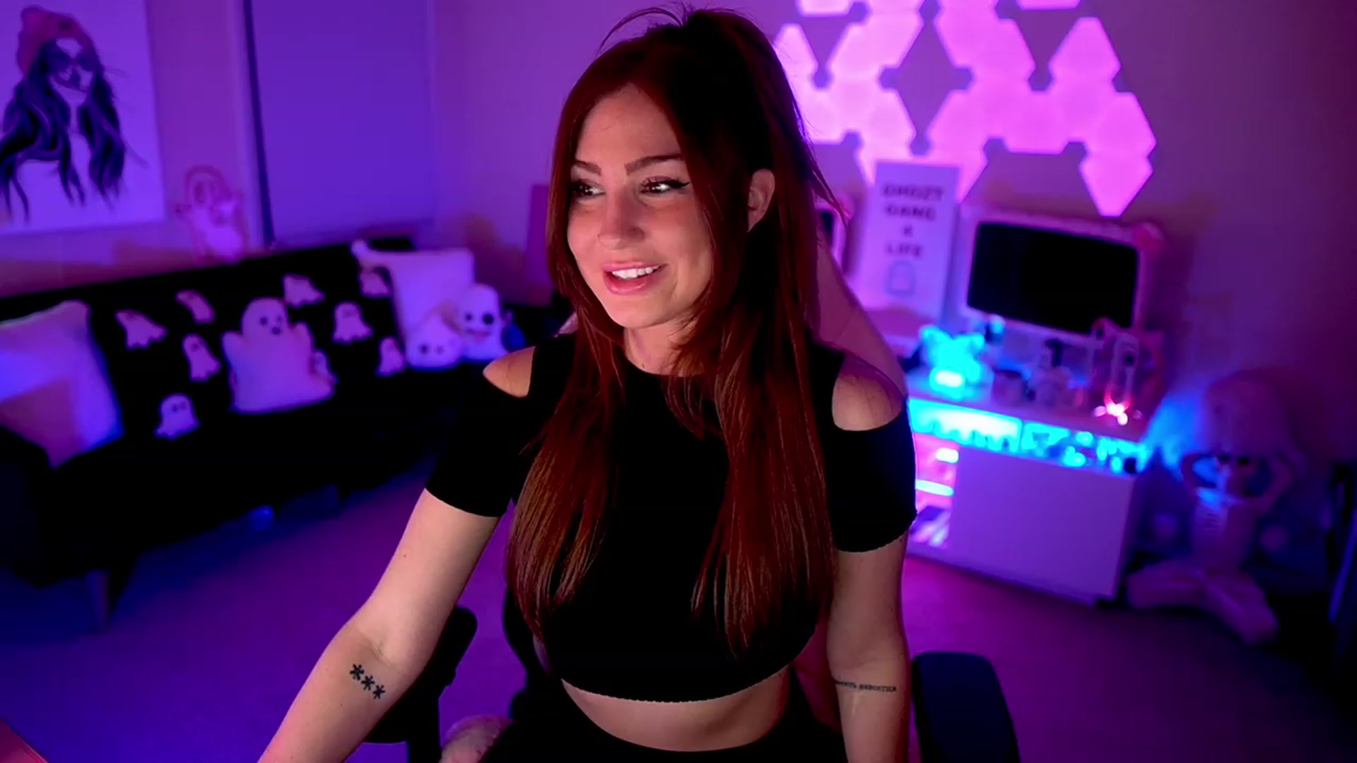 Gallery image thumbnail from ghoztgirl's myfreecams stream on, 07/22/2023, 07:06 image 9 of 20