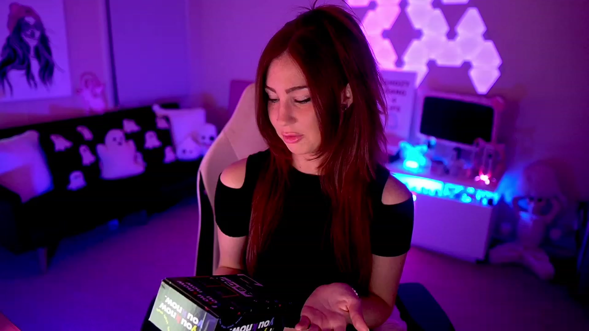 Gallery image thumbnail from ghoztgirl's myfreecams stream on, 07/22/2023, 07:06 image 3 of 20