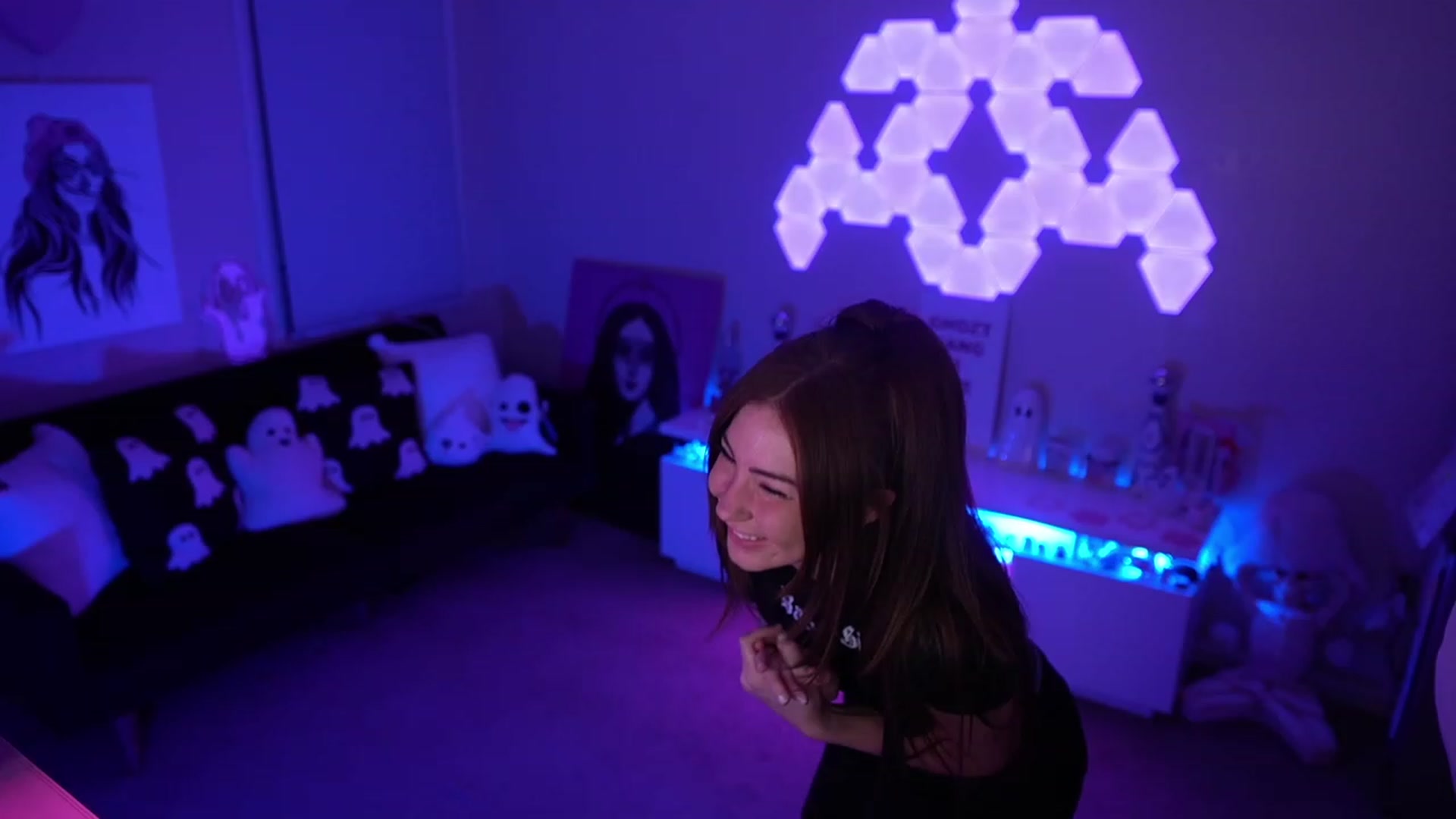 Gallery image thumbnail from ghoztgirl's myfreecams stream on, 08/11/2023, 07:26 image 12 of 20