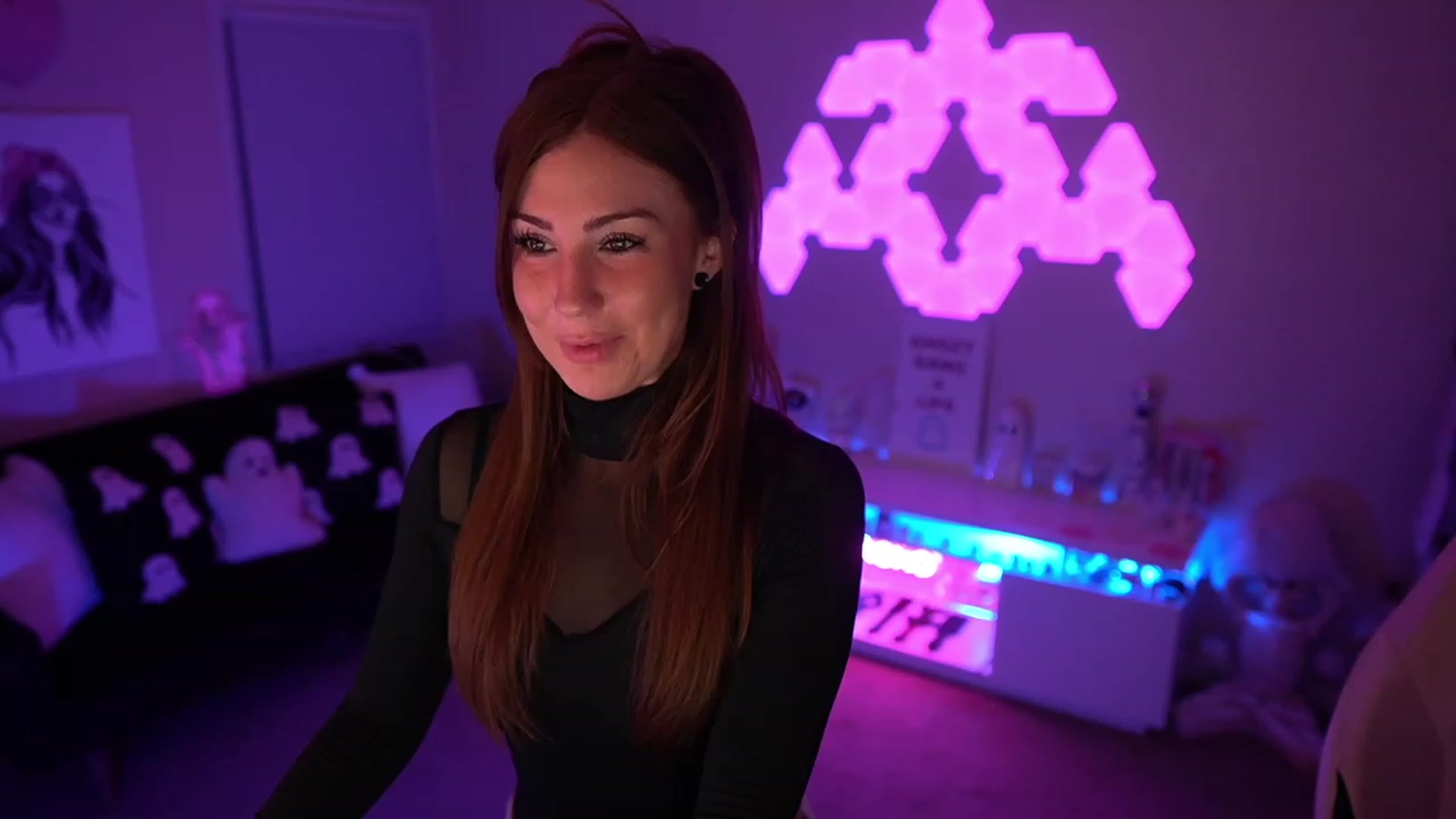 Gallery image thumbnail from ghoztgirl's myfreecams stream on, 08/12/2023, 06:41 image 12 of 20
