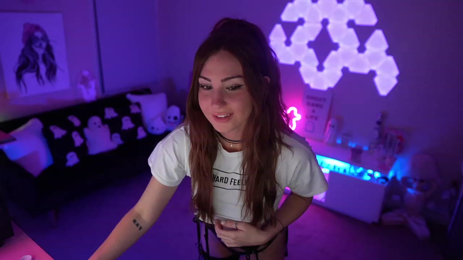 Gallery image thumbnail from ghoztgirl's myfreecams stream on, 08/19/2023, 08:54 image 1 of 20