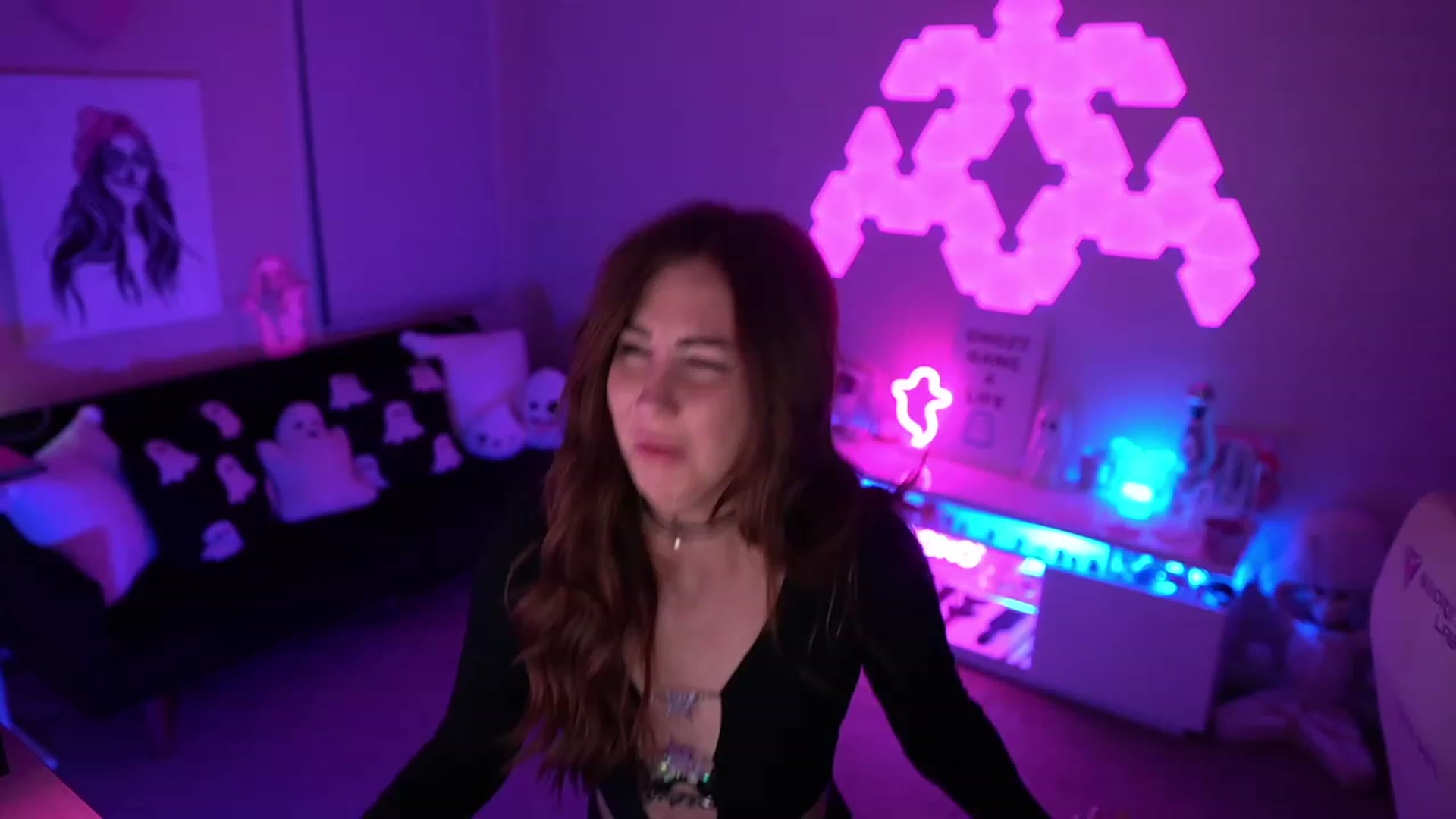 Gallery image thumbnail from ghoztgirl's myfreecams stream on, 08/27/2023, 07:51 image 16 of 20