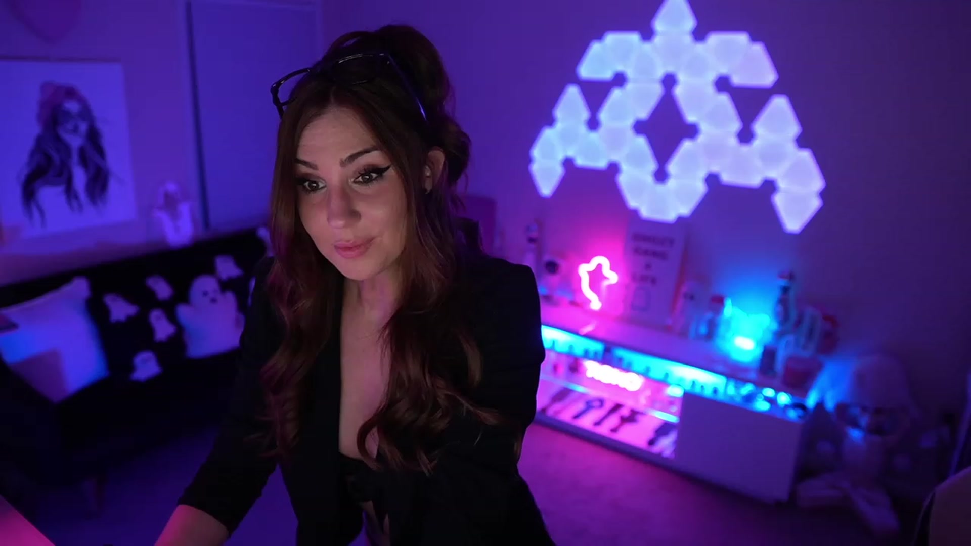 Gallery image thumbnail from ghoztgirl's myfreecams stream on, 09/15/2023, 08:29 image 20 of 20