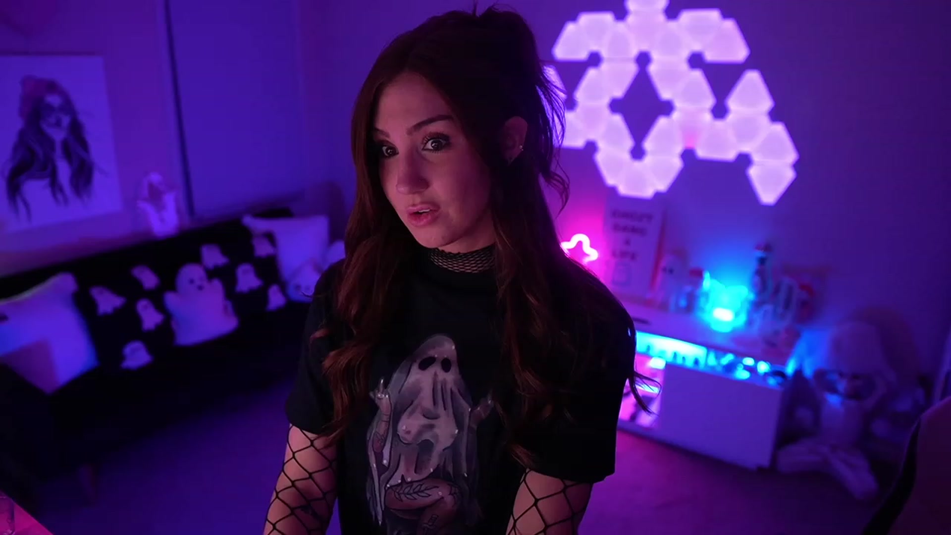 Gallery image thumbnail from ghoztgirl's myfreecams stream on, 09/23/2023, 08:08 image 20 of 20