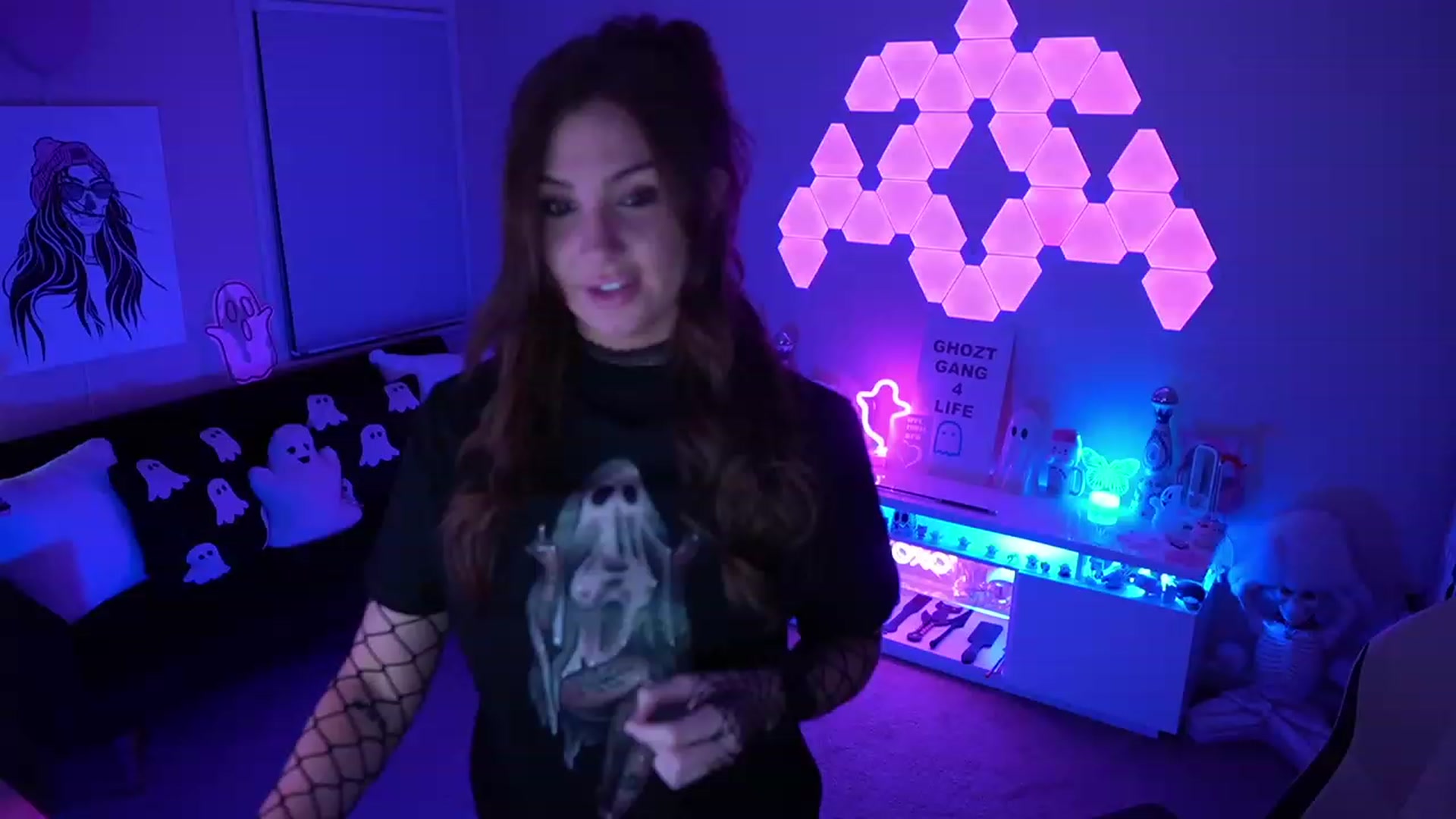 Gallery image thumbnail from ghoztgirl's myfreecams stream on, 09/23/2023, 08:08 image 4 of 20