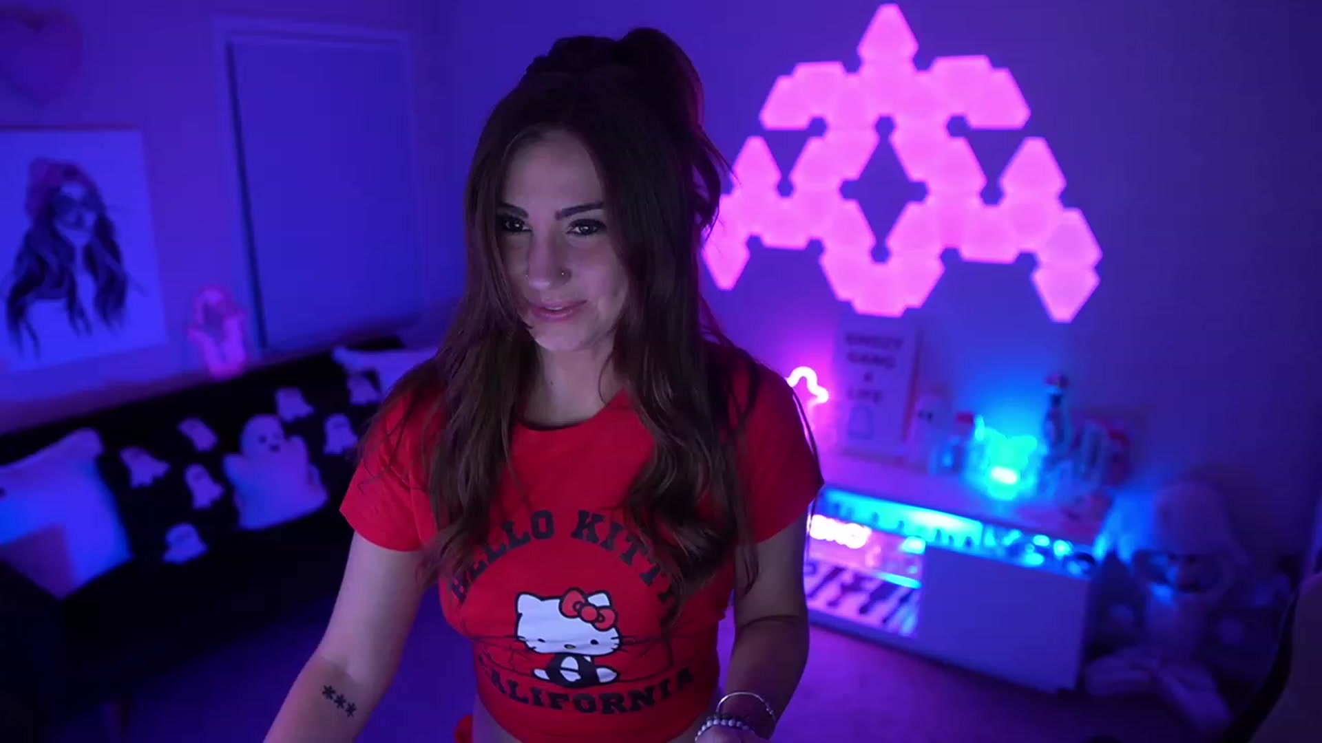 Gallery image thumbnail from ghoztgirl's myfreecams stream on, 09/24/2023, 08:07 image 6 of 20