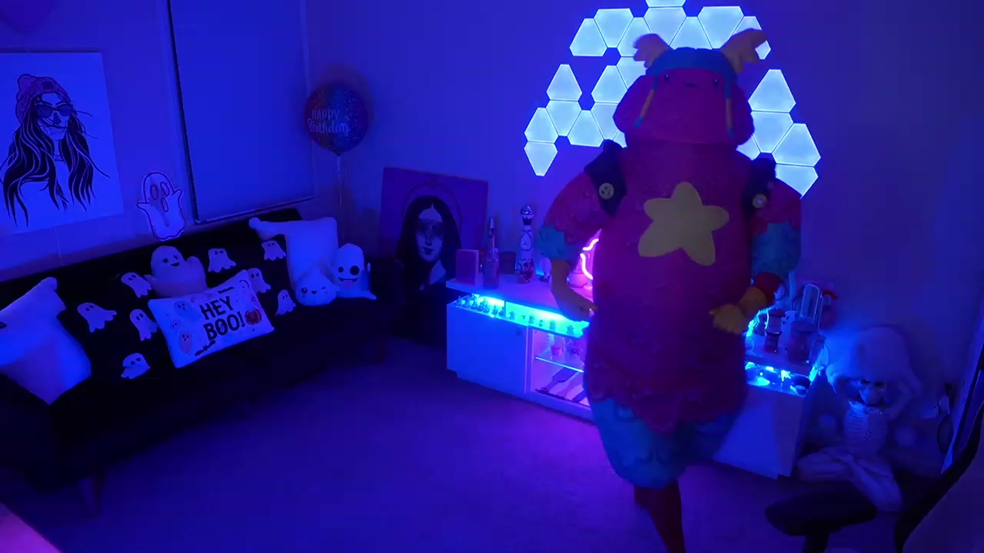 Gallery image thumbnail from ghoztgirl's myfreecams stream on, 10/14/2023, 07:36 image 16 of 20