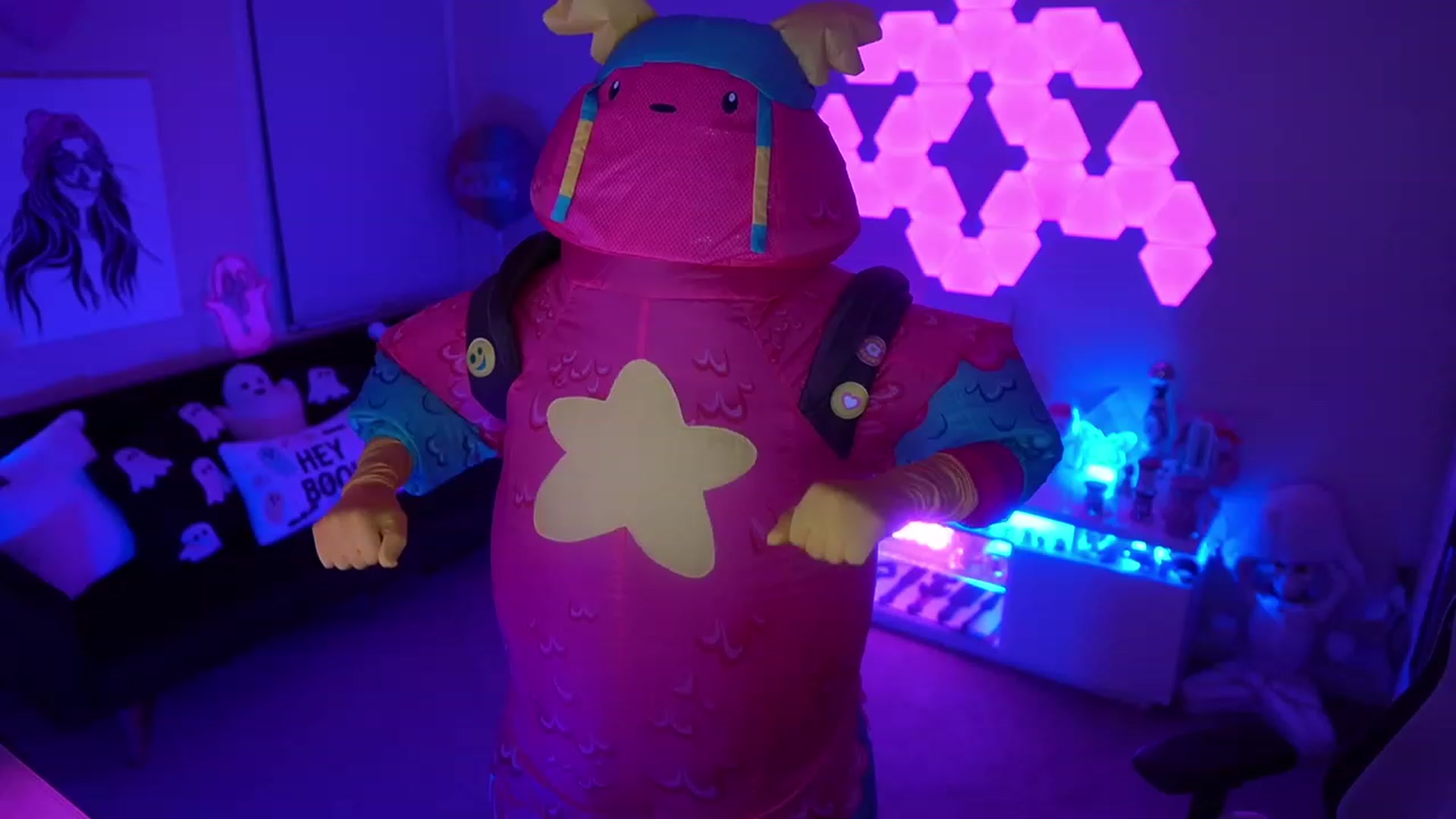 Gallery image thumbnail from ghoztgirl's myfreecams stream on, 10/14/2023, 07:36 image 12 of 20