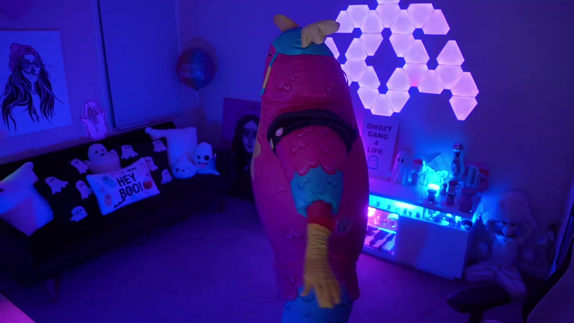 Gallery image thumbnail from ghoztgirl's myfreecams stream on, 10/14/2023, 07:36 image 14 of 20