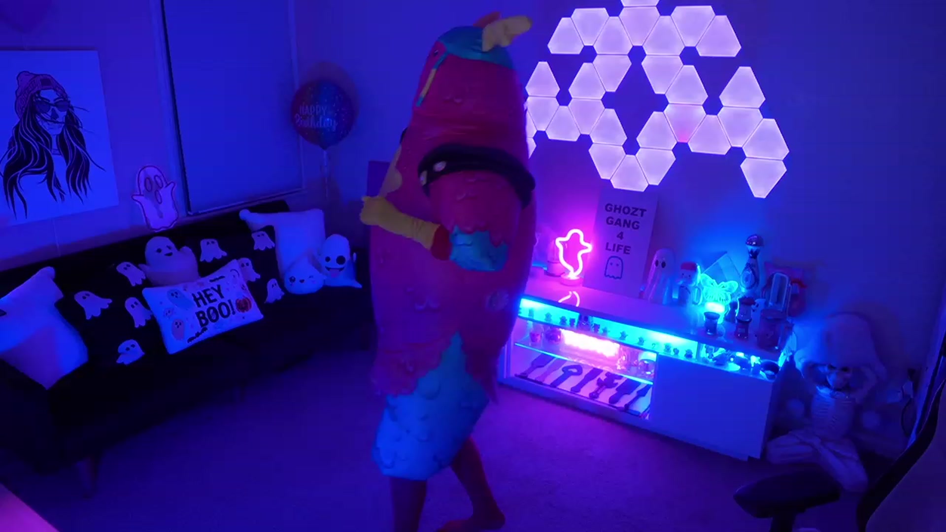 Gallery image thumbnail from ghoztgirl's myfreecams stream on, 10/14/2023, 07:36 image 1 of 20