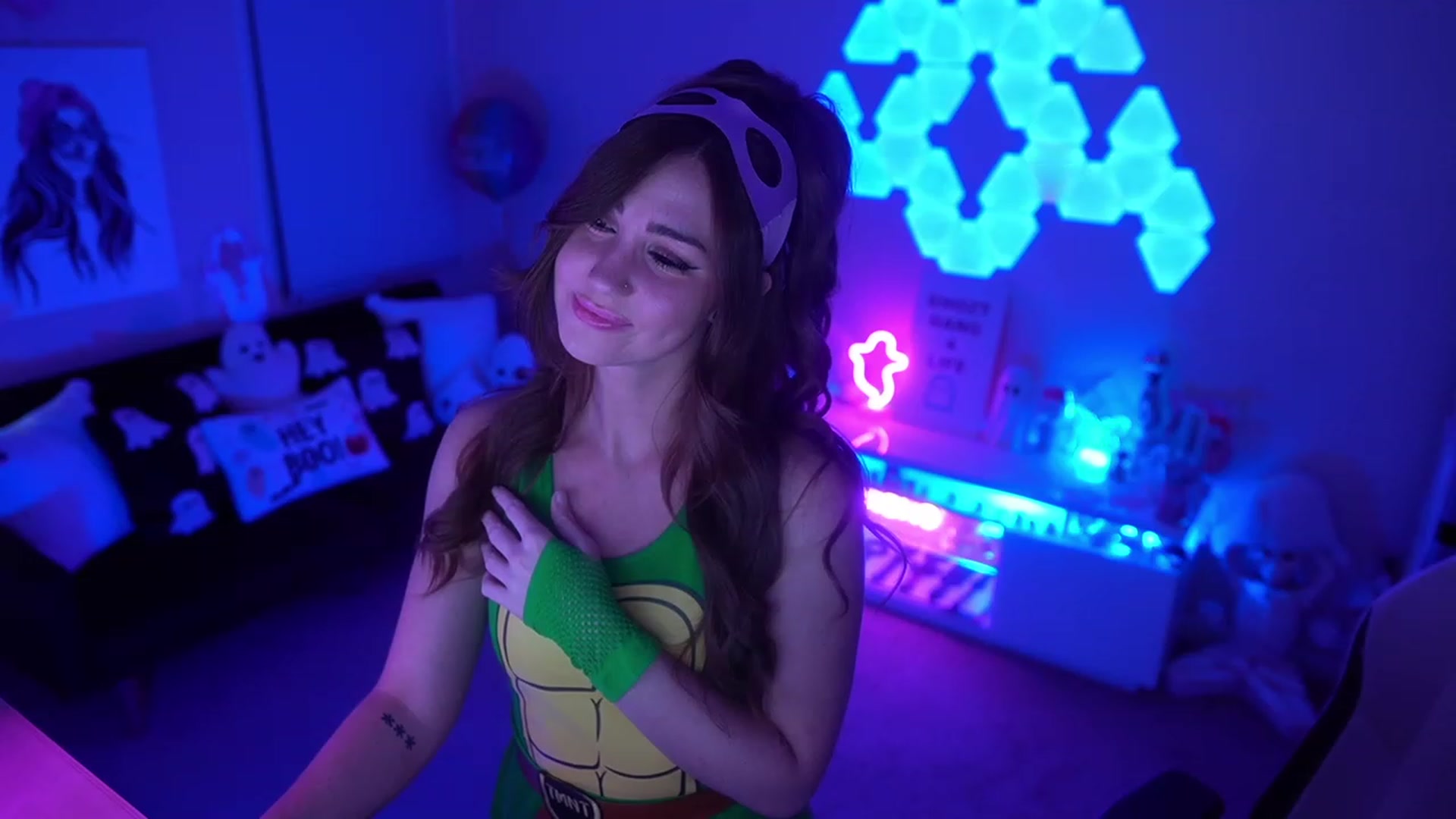 Gallery image thumbnail from ghoztgirl's myfreecams stream on, 10/15/2023, 07:45 image 17 of 20