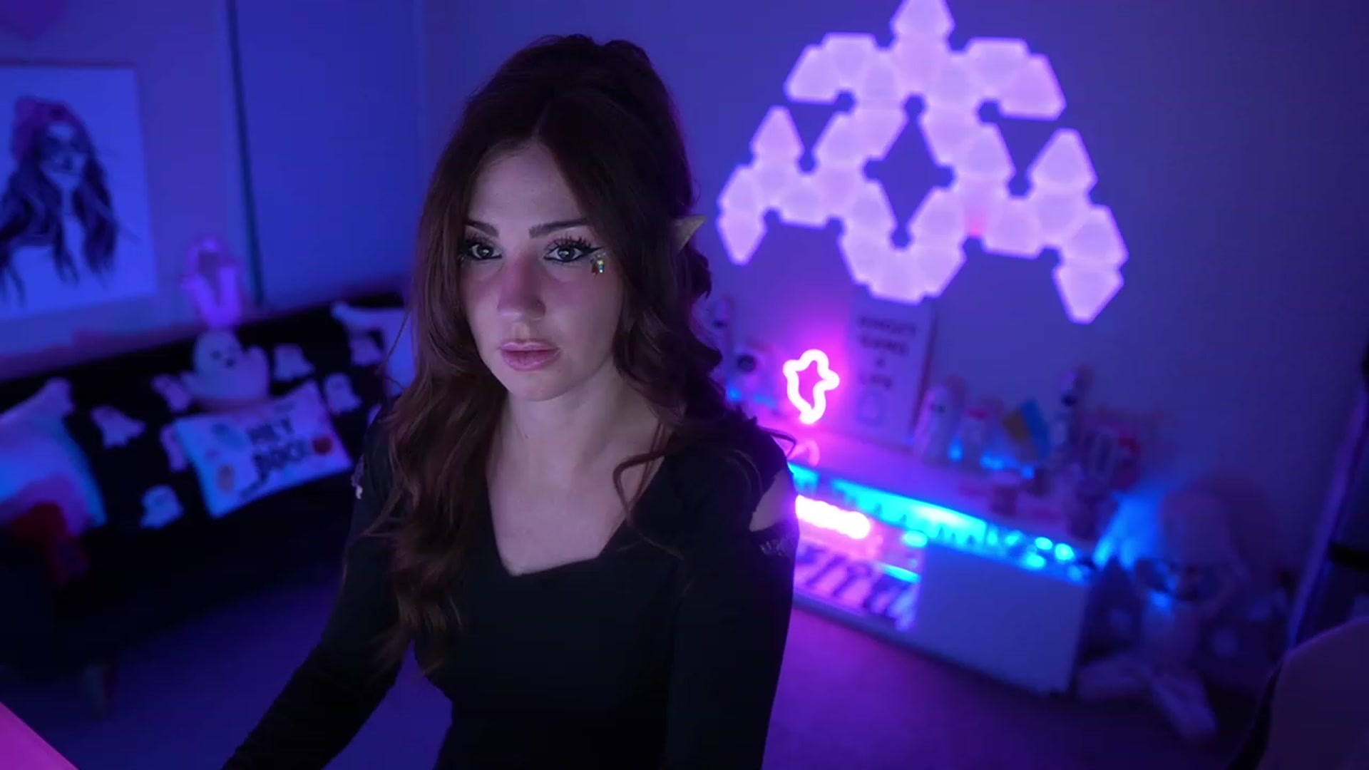 Gallery image thumbnail from ghoztgirl's myfreecams stream on, 10/21/2023, 07:32 image 15 of 20