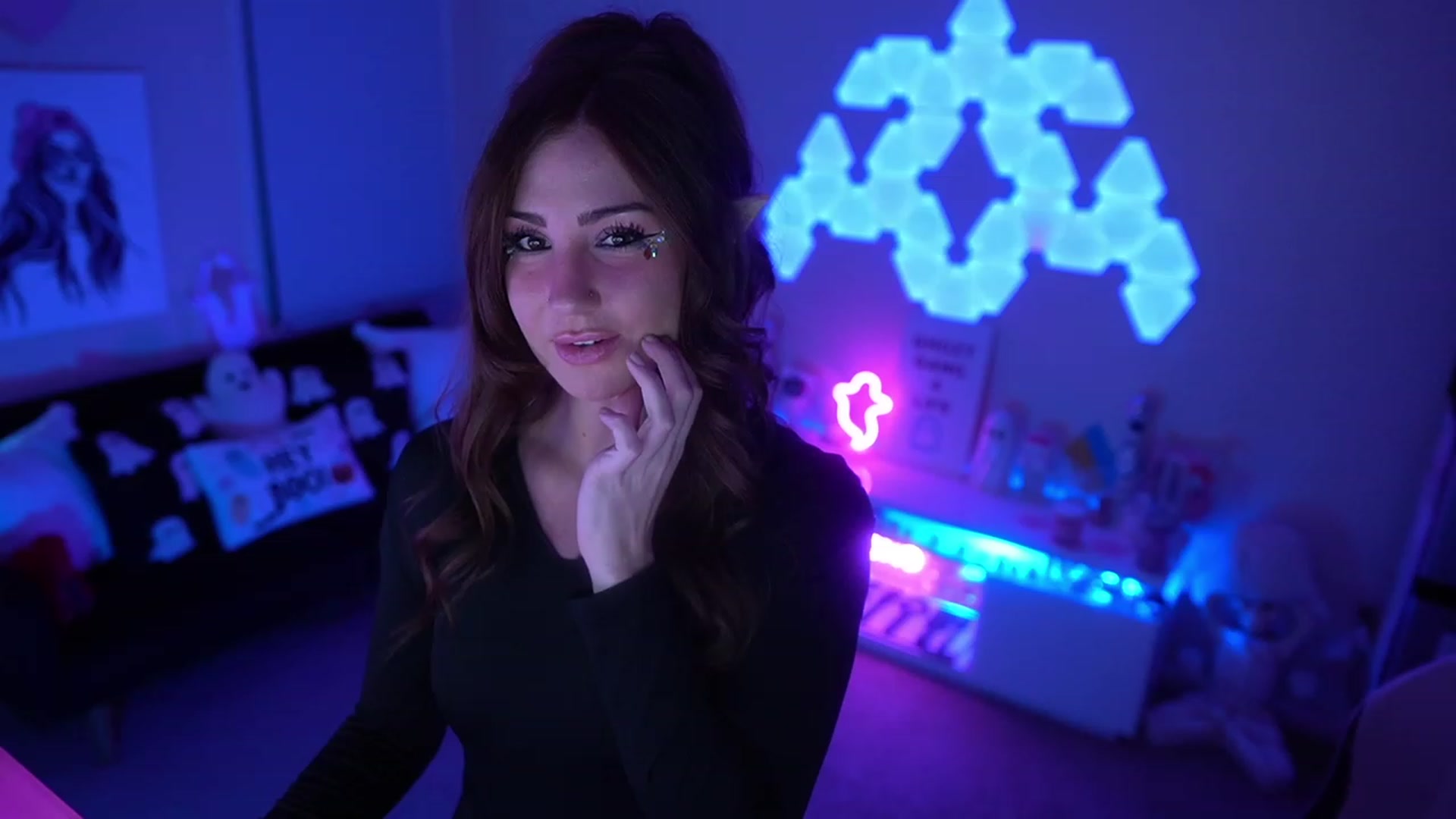 Gallery image thumbnail from ghoztgirl's myfreecams stream on, 10/21/2023, 07:32 image 2 of 20