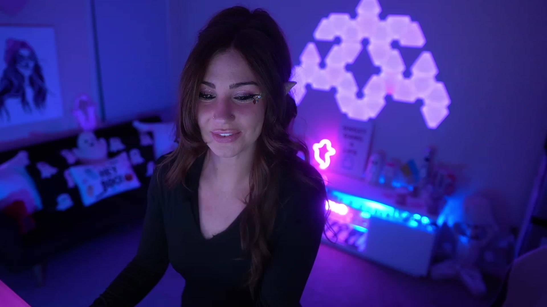 Gallery image thumbnail from ghoztgirl's myfreecams stream on, 10/21/2023, 07:32 image 3 of 20