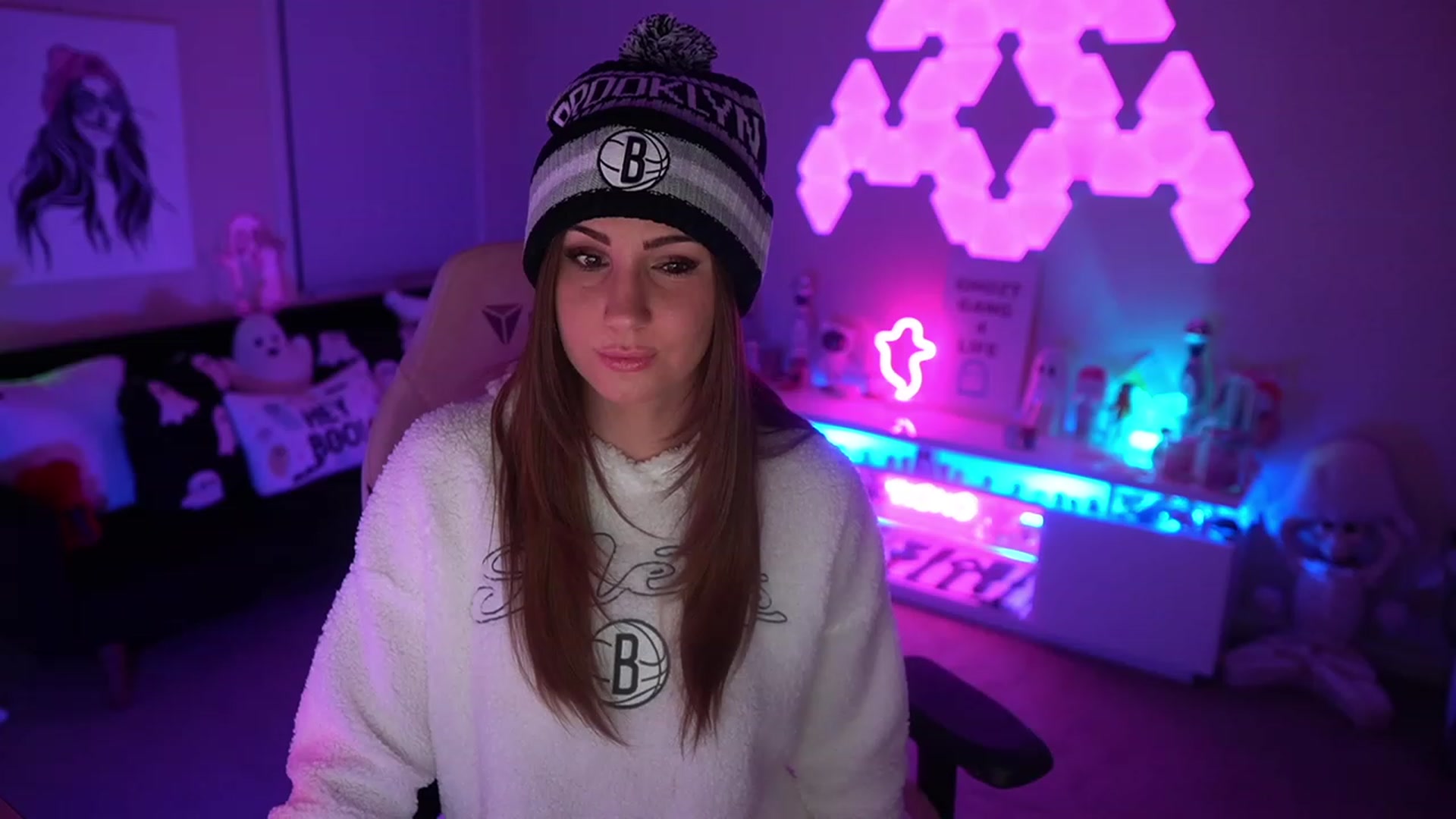 Gallery image thumbnail from ghoztgirl's myfreecams stream on, 11/10/2023, 08:45 image 16 of 20
