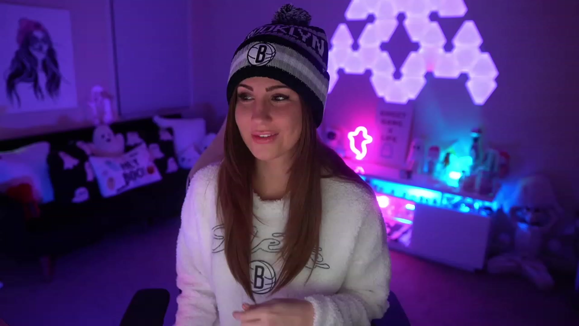 Gallery image thumbnail from ghoztgirl's myfreecams stream on, 11/10/2023, 08:45 image 8 of 20