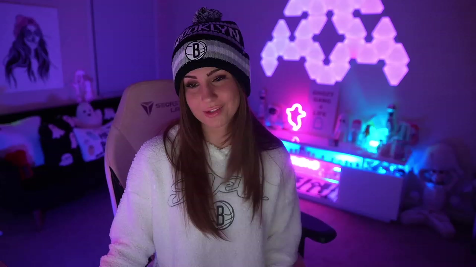 Gallery image thumbnail from ghoztgirl's myfreecams stream on, 11/10/2023, 08:45 image 18 of 20