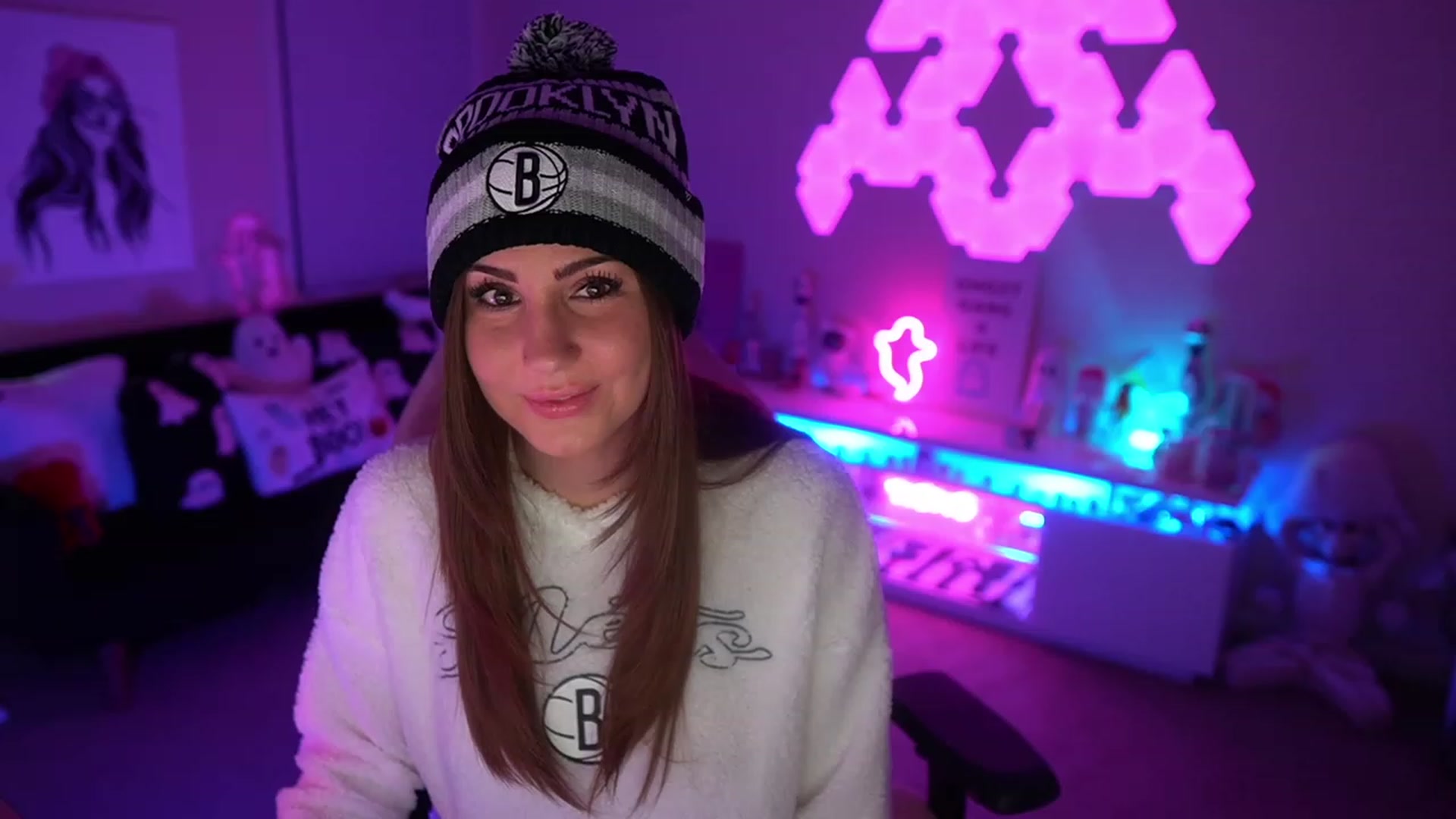 Gallery image thumbnail from ghoztgirl's myfreecams stream on, 11/10/2023, 08:45 image 15 of 20