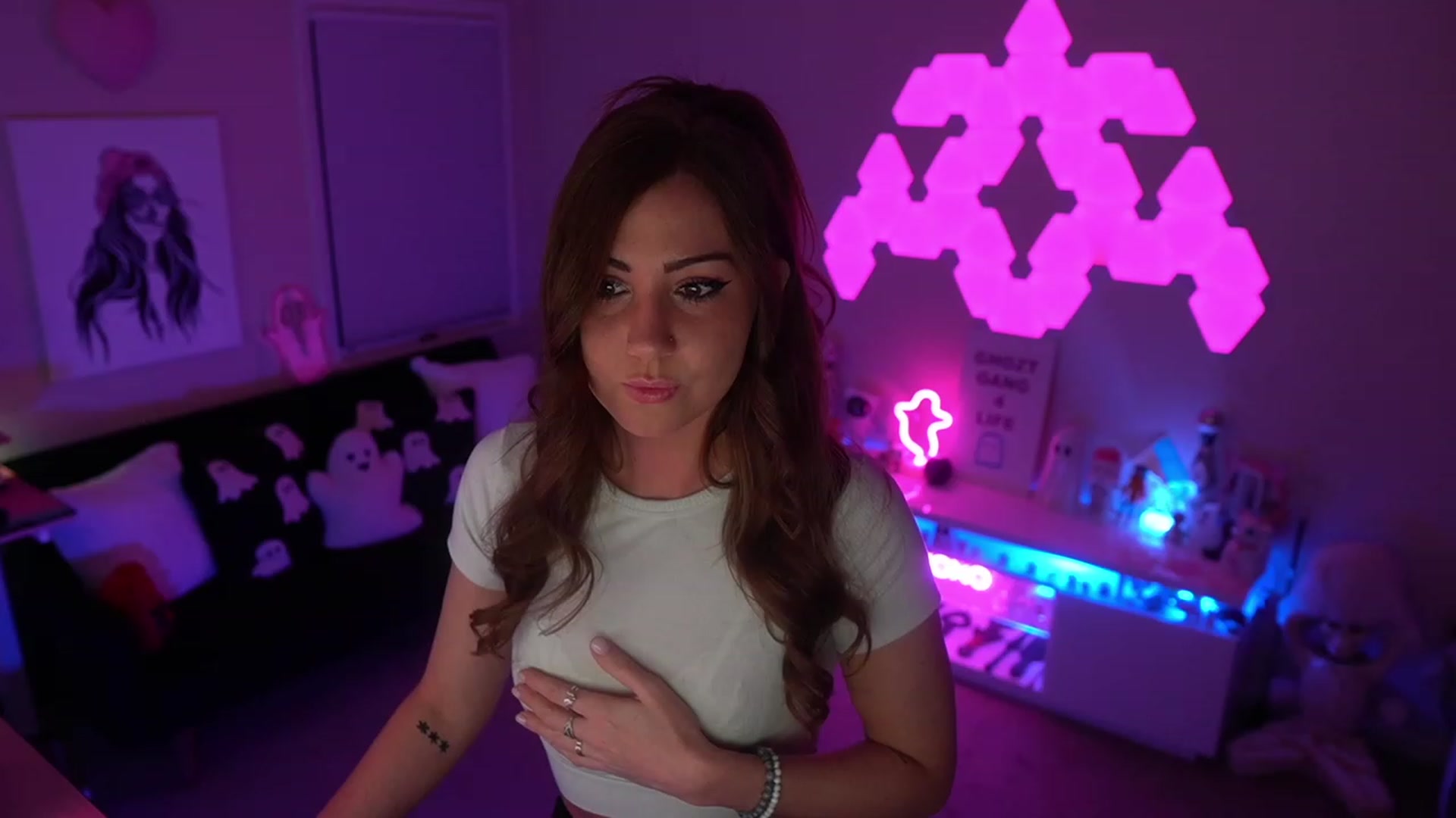 Gallery image thumbnail from ghoztgirl's myfreecams stream on, 02/03/2024, 08:34 image 12 of 20