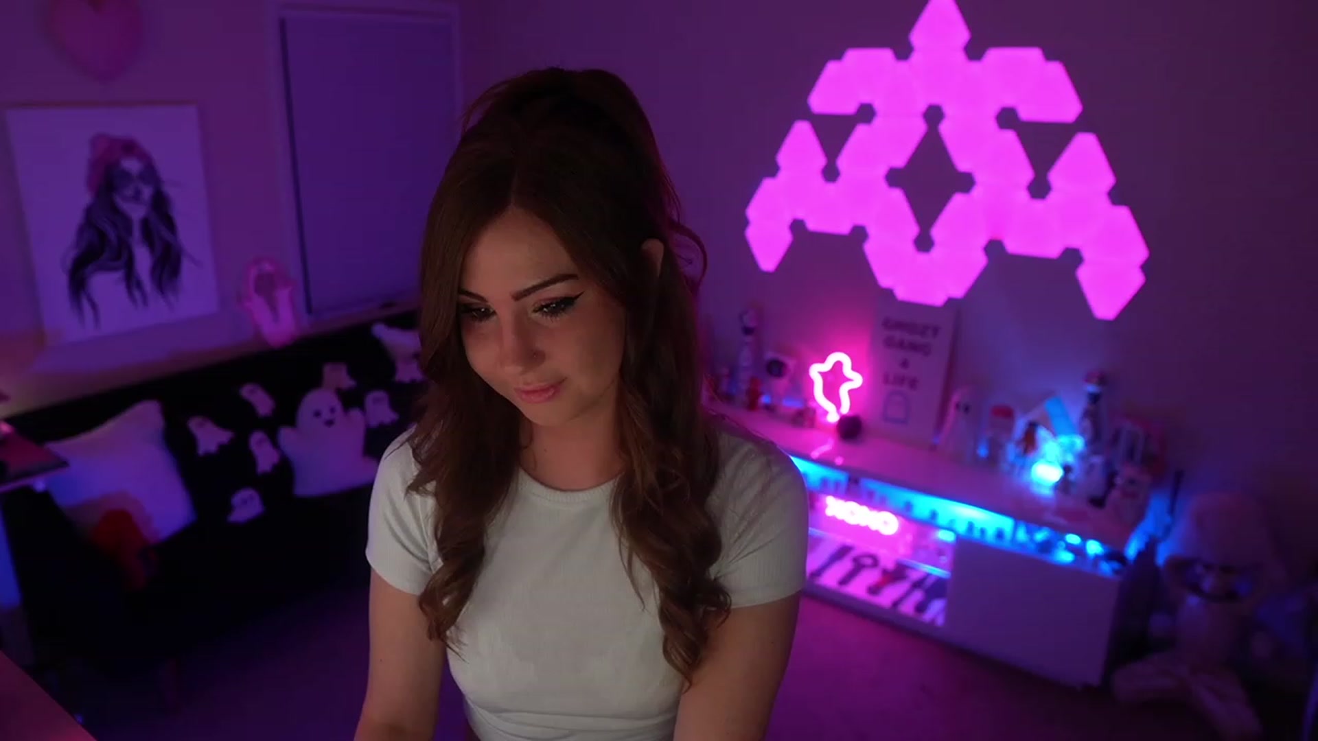 Gallery image thumbnail from ghoztgirl's myfreecams stream on, 02/03/2024, 08:34 image 11 of 20
