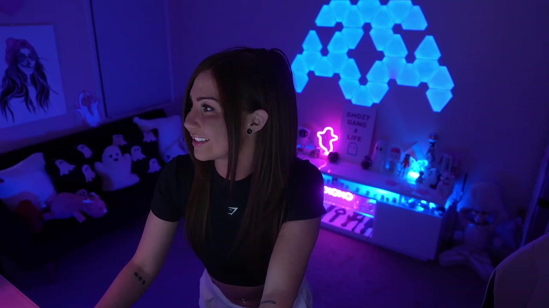 Gallery image thumbnail from ghoztgirl's myfreecams stream on, 02/09/2024, 07:36 image 7 of 20