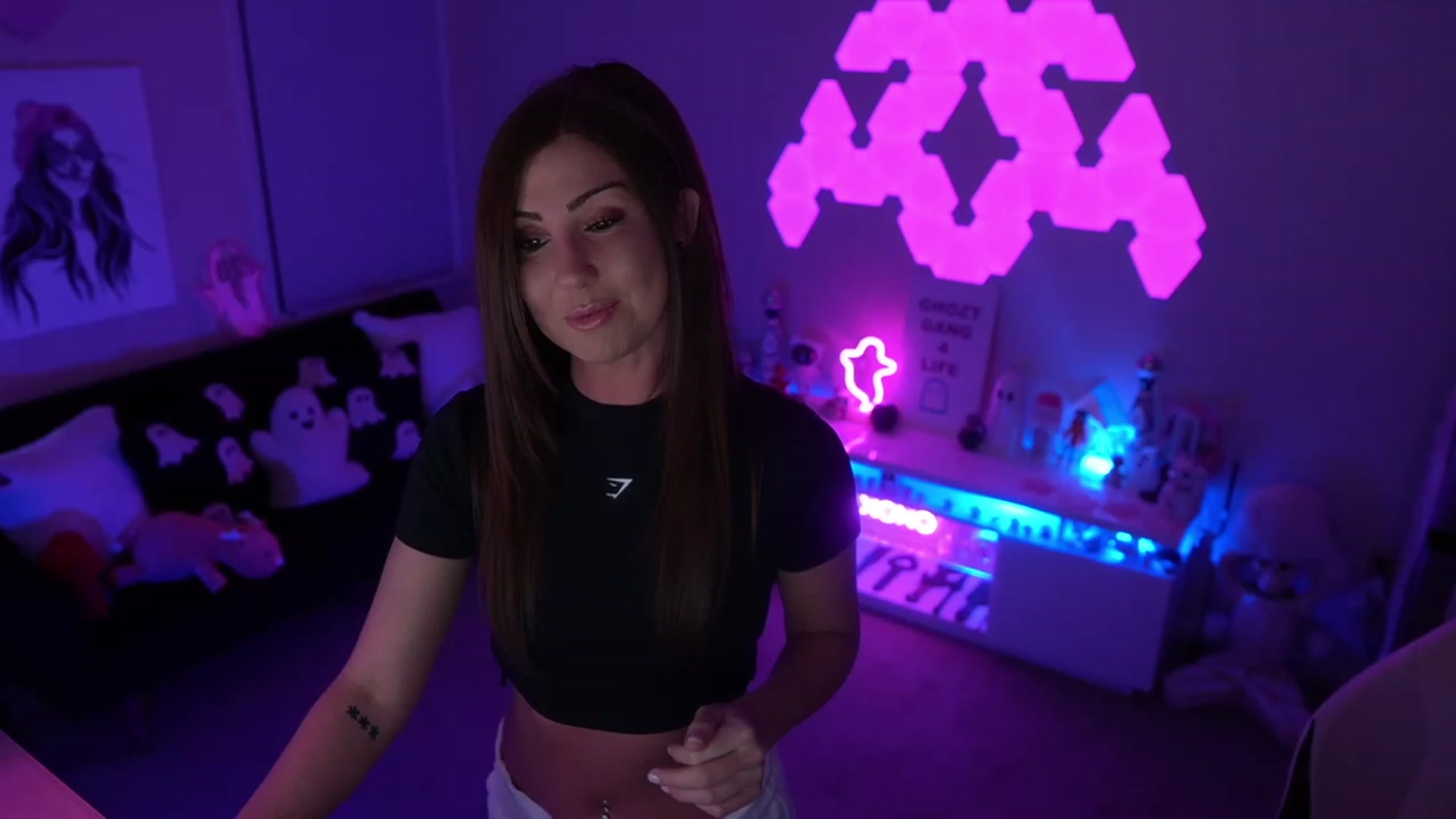Gallery image thumbnail from ghoztgirl's myfreecams stream on, 02/09/2024, 07:36 image 10 of 20