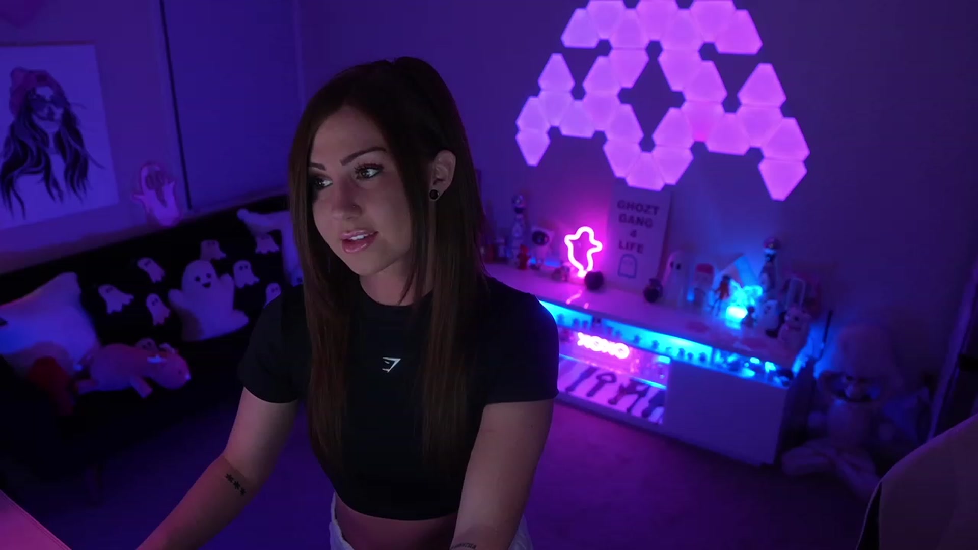 Gallery image thumbnail from ghoztgirl's myfreecams stream on, 02/09/2024, 07:36 image 5 of 20