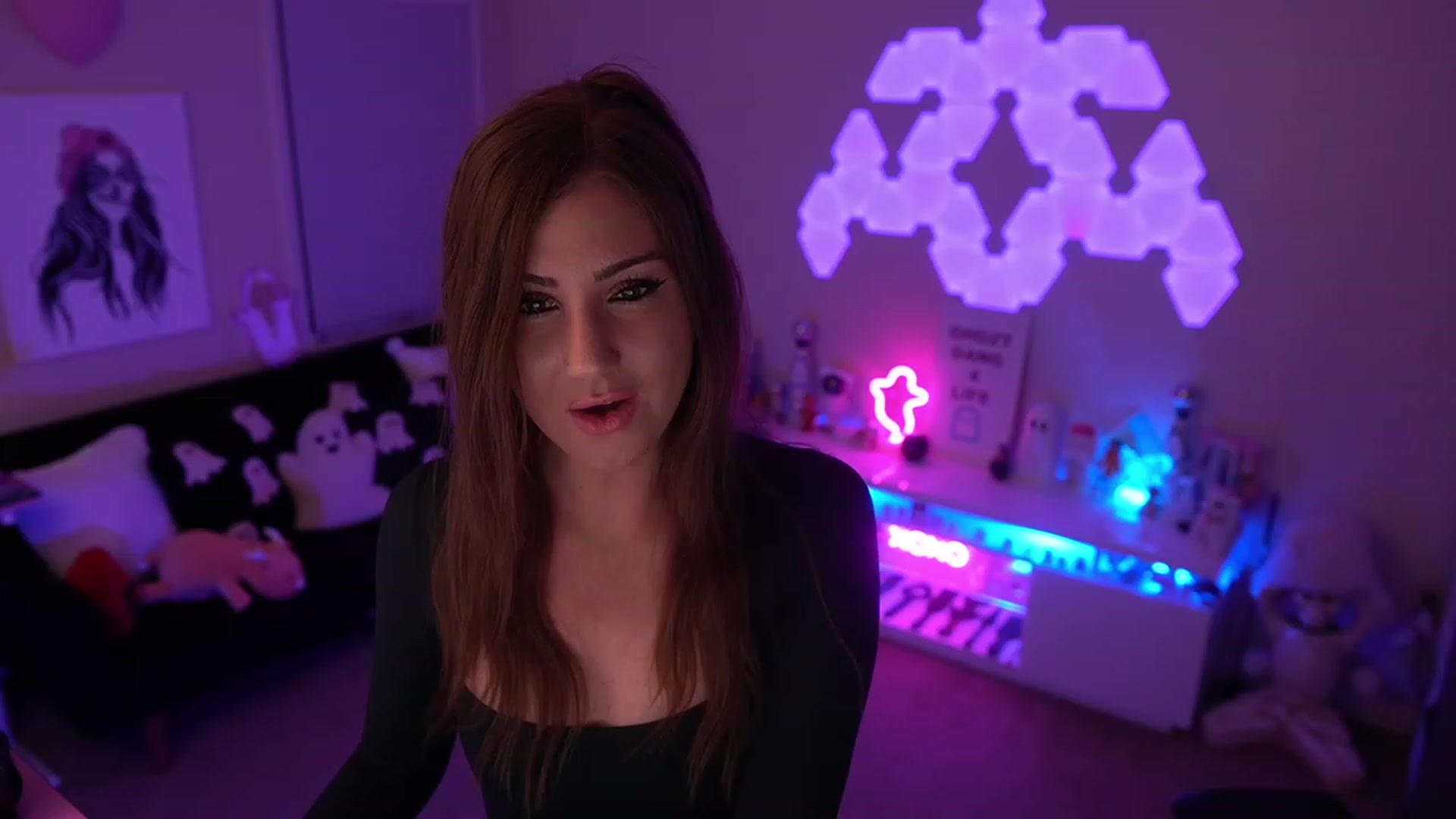 Gallery image thumbnail from ghoztgirl's myfreecams stream on, 02/17/2024, 08:34 image 10 of 20