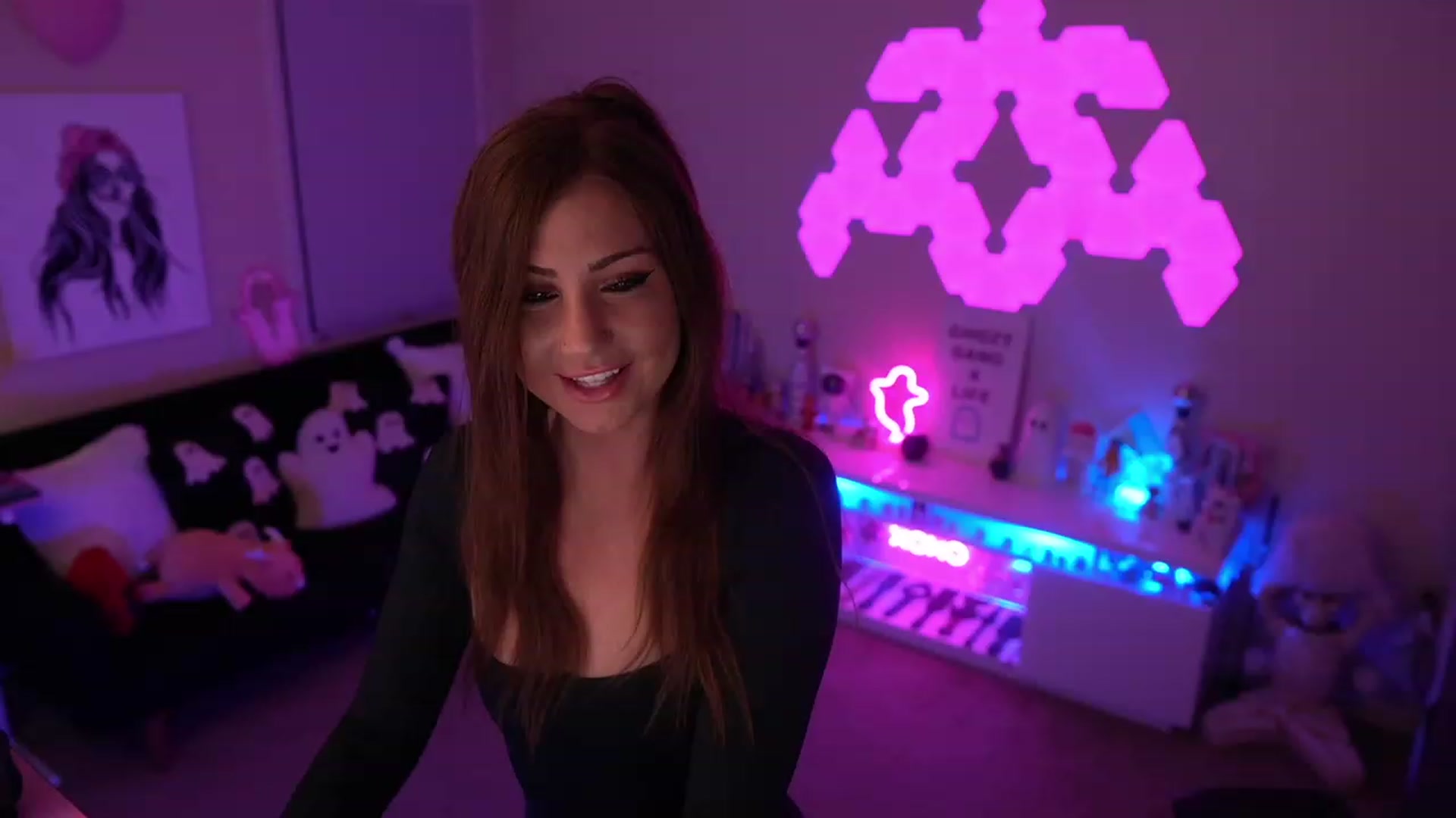 Gallery image thumbnail from ghoztgirl's myfreecams stream on, 02/17/2024, 08:34 image 9 of 20