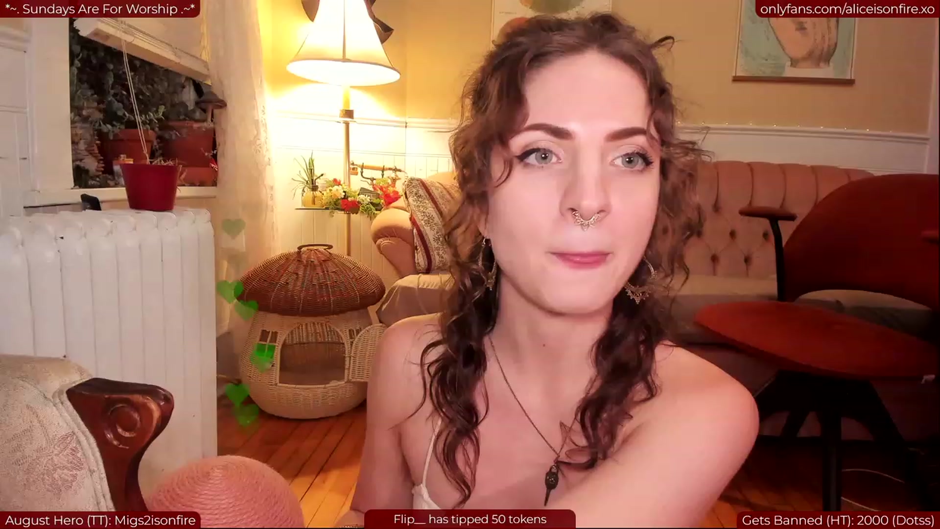 Gallery image thumbnail from girl_dinner's myfreecams stream on, 08/14/2023, 07:25 image 11 of 20