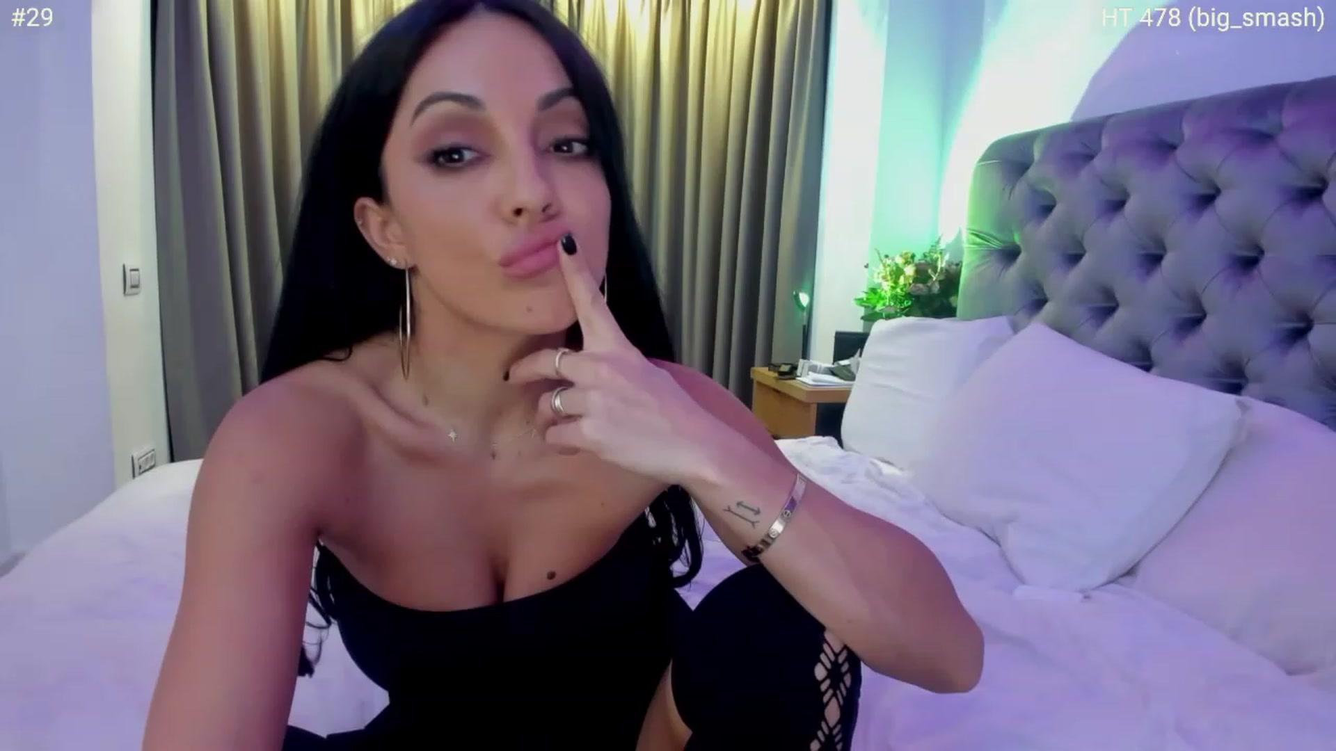 Gallery image thumbnail from girlboss's myfreecams stream on, 12/15/2022, 17:48 image 4 of 20