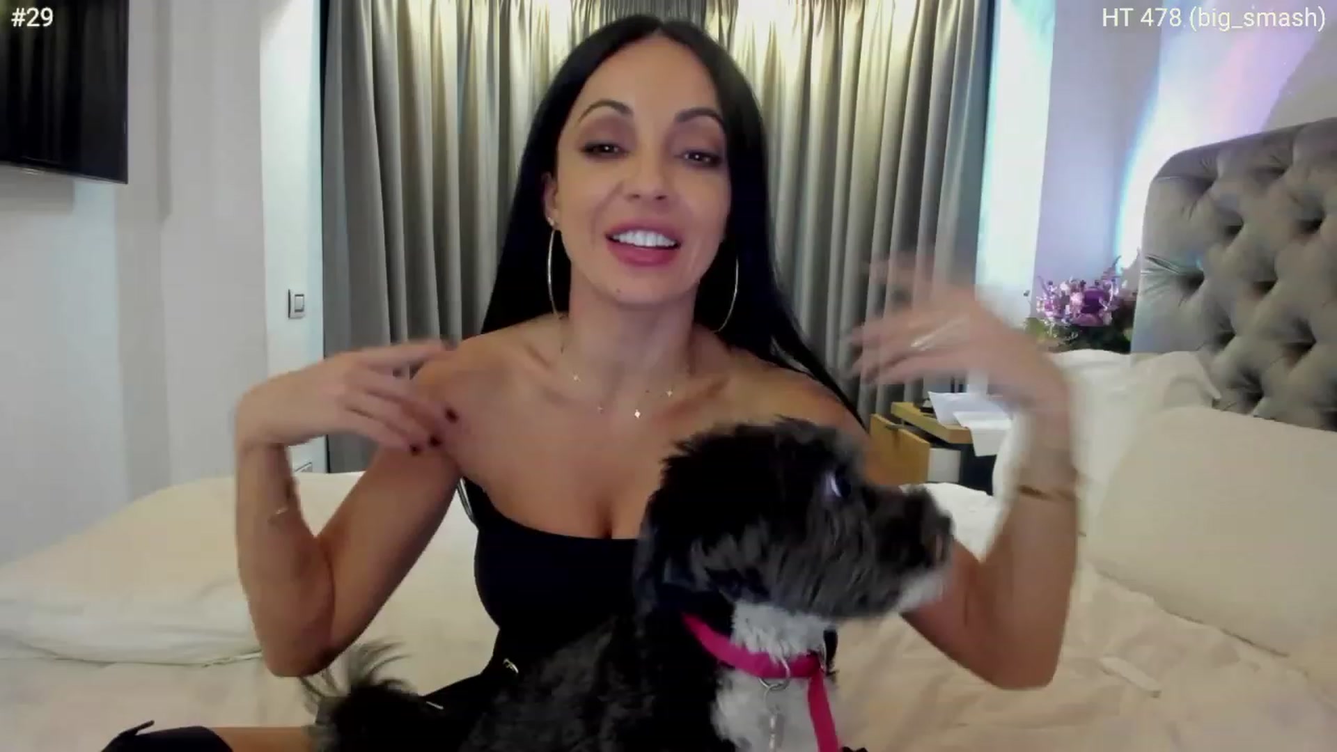Gallery image thumbnail from girlboss's myfreecams stream on, 12/15/2022, 18:21 image 2 of 20