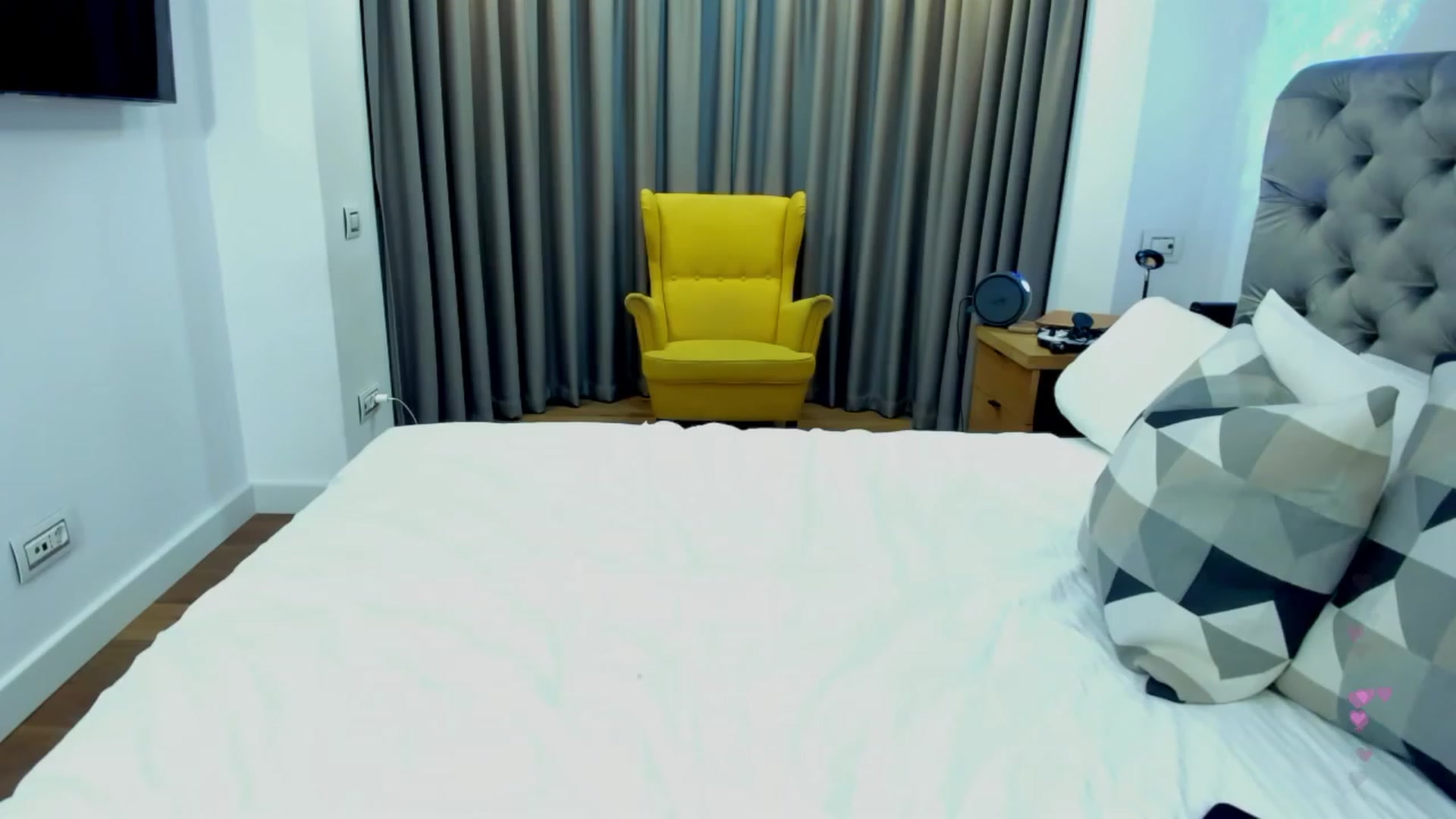 Gallery image thumbnail from girlboss's myfreecams stream on, 02/27/2023, 19:20 image 19 of 20