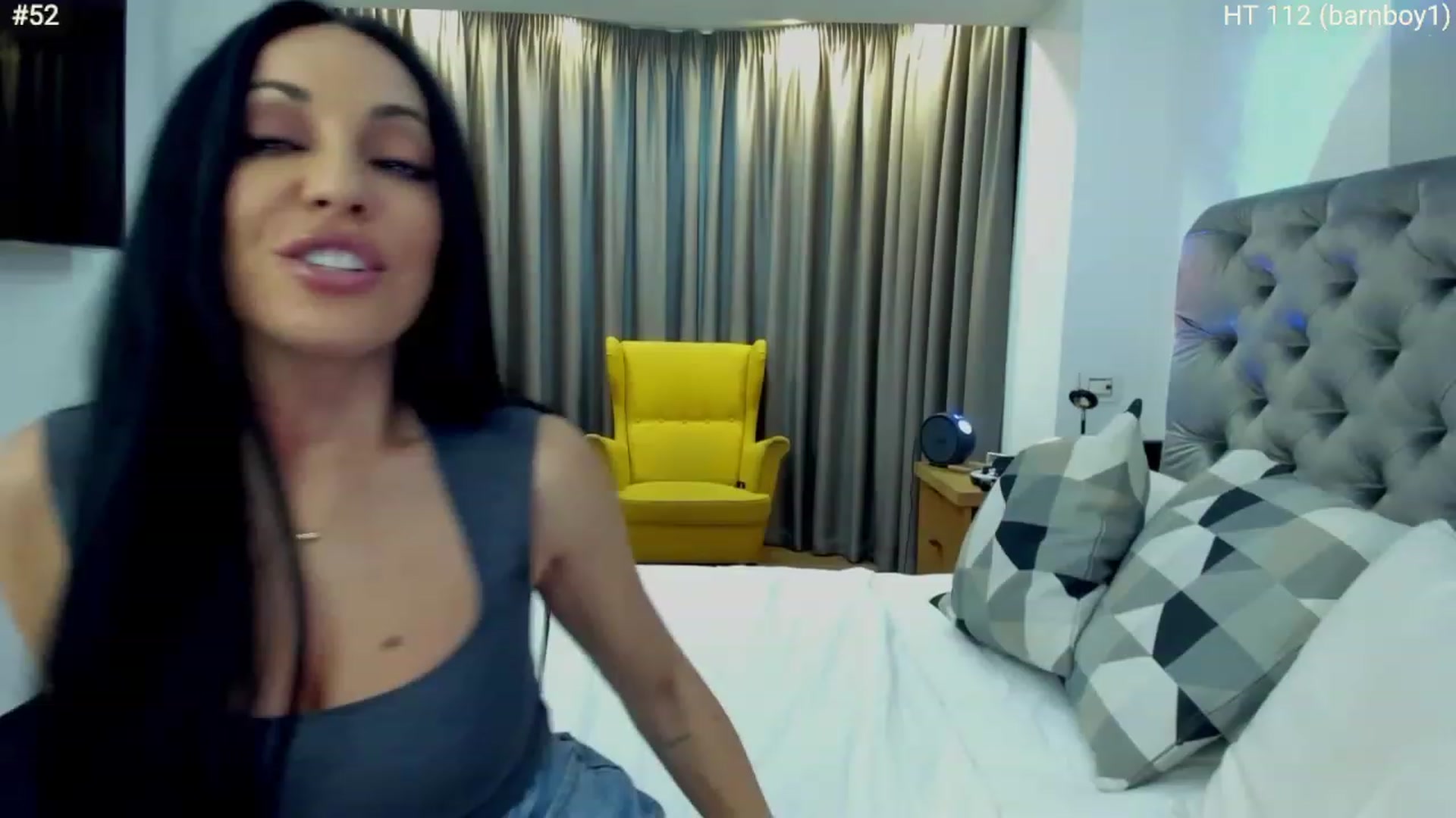 Gallery image thumbnail from girlboss's myfreecams stream on, 02/28/2023, 19:08 image 12 of 20