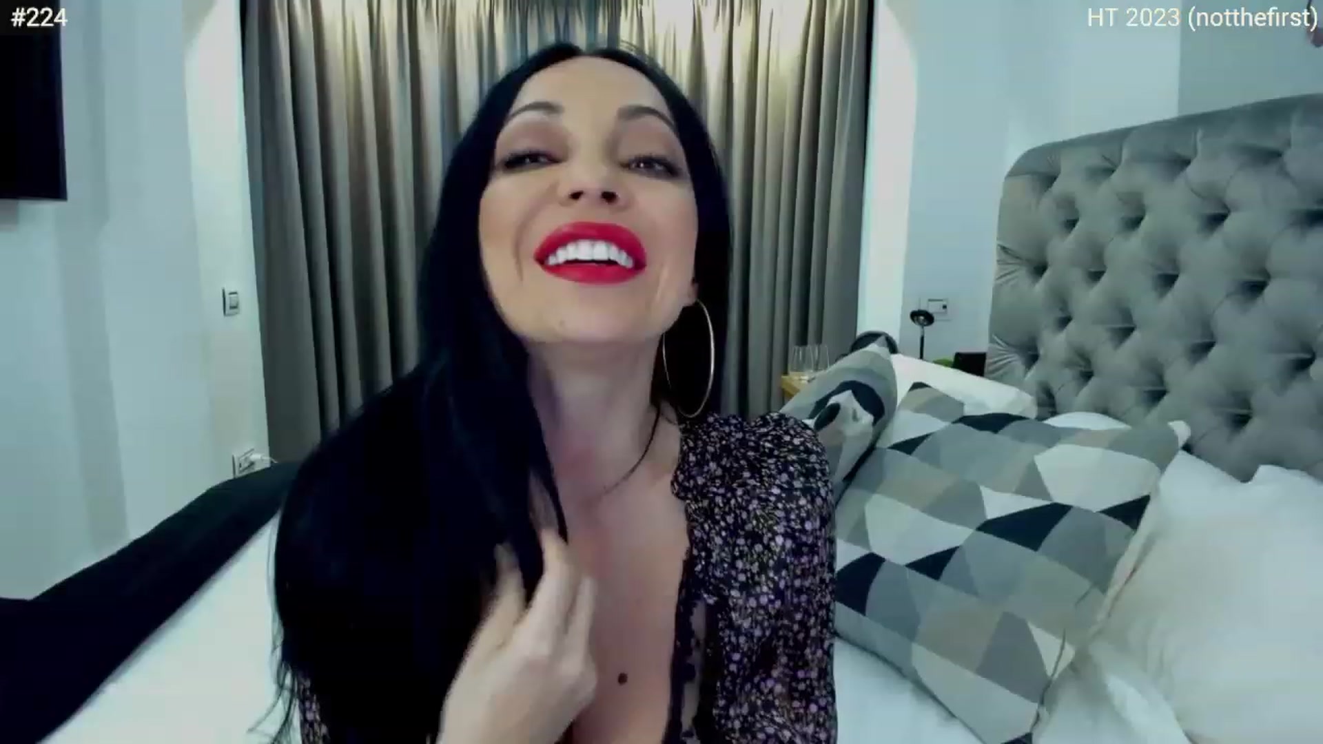 Gallery image thumbnail from girlboss's myfreecams stream on, 03/01/2023, 19:34 image 12 of 20