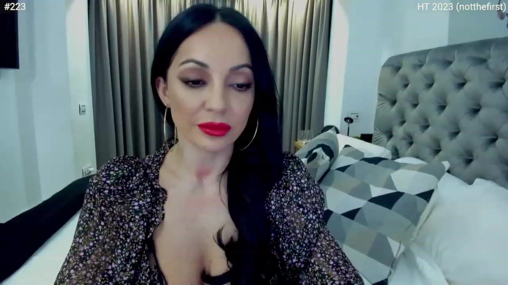 Gallery image thumbnail from girlboss's myfreecams stream on, 03/01/2023, 19:34 image 11 of 20