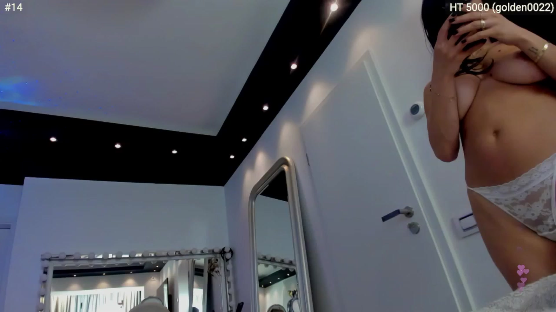 Gallery image thumbnail from girlboss's myfreecams stream on, 03/28/2023, 18:51 image 15 of 20