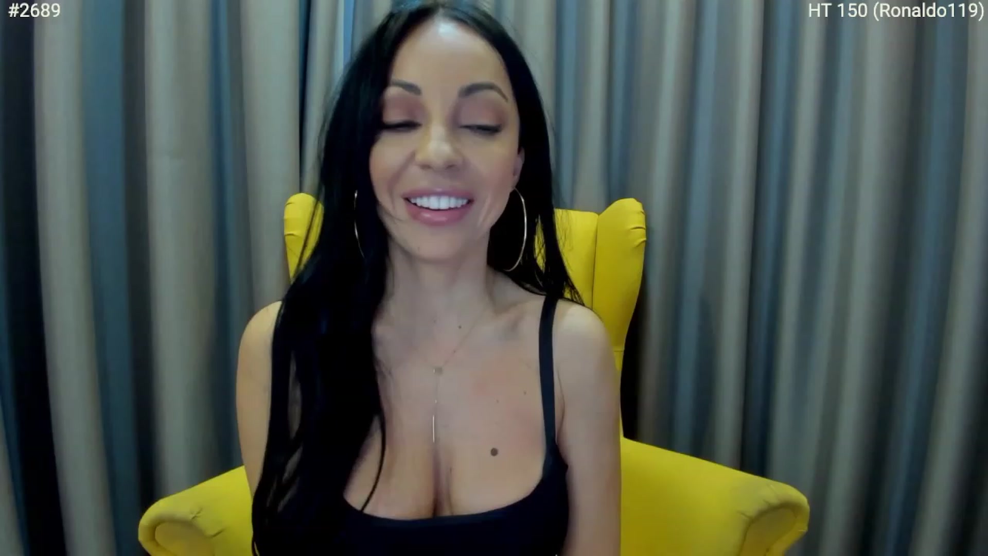 Gallery image thumbnail from girlboss's myfreecams stream on, 04/05/2023, 07:04 image 6 of 20