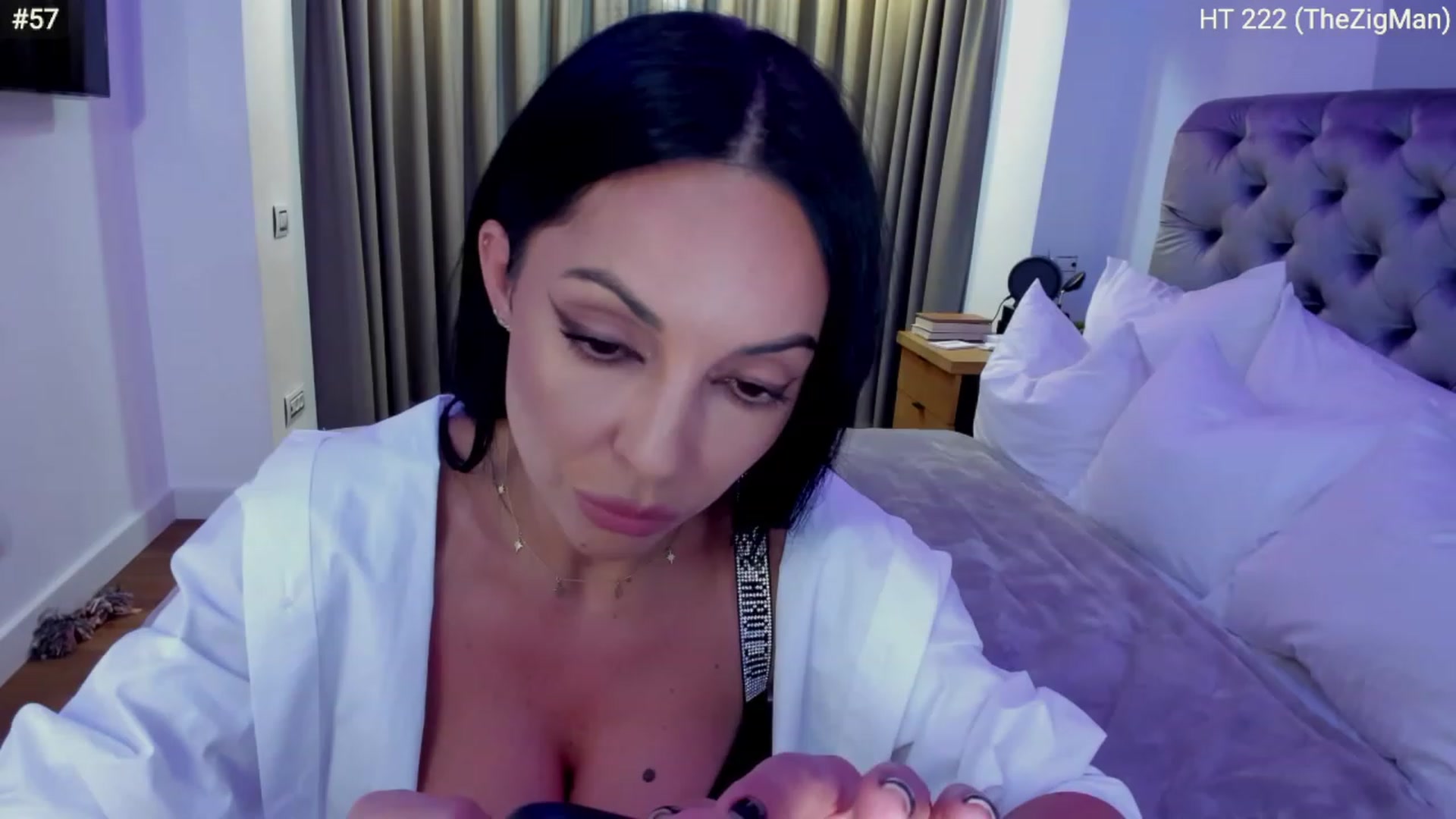 Gallery image thumbnail from girlboss's myfreecams stream on, 04/25/2023, 17:48 image 4 of 20