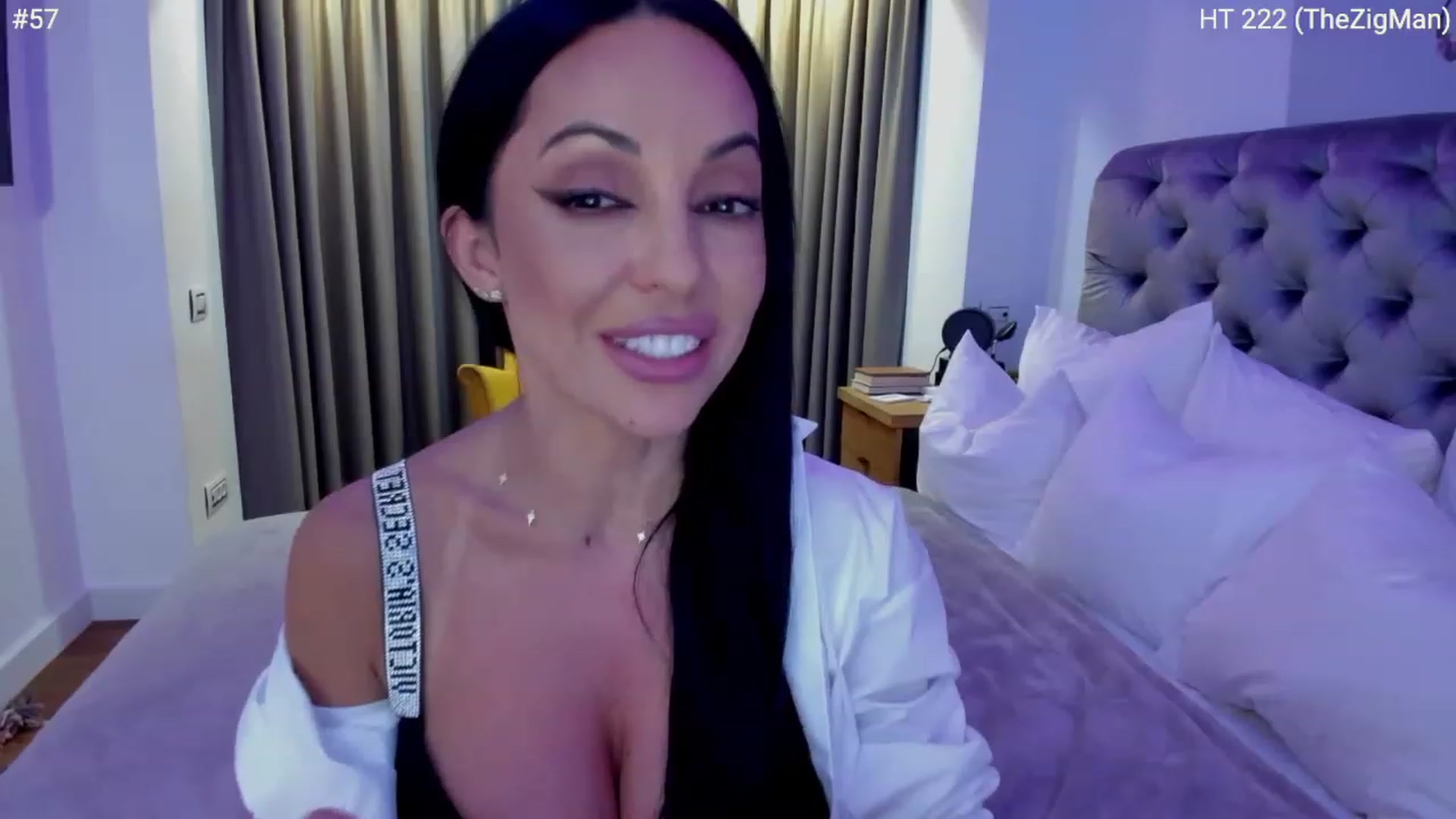 Gallery image thumbnail from girlboss's myfreecams stream on, 04/25/2023, 17:48 image 13 of 20