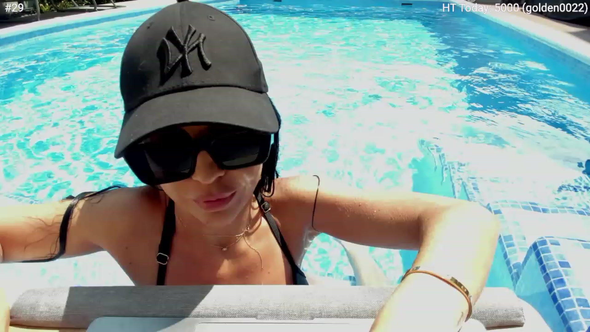 Gallery image thumbnail from girlboss's myfreecams stream on, 05/31/2023, 11:57 image 12 of 20